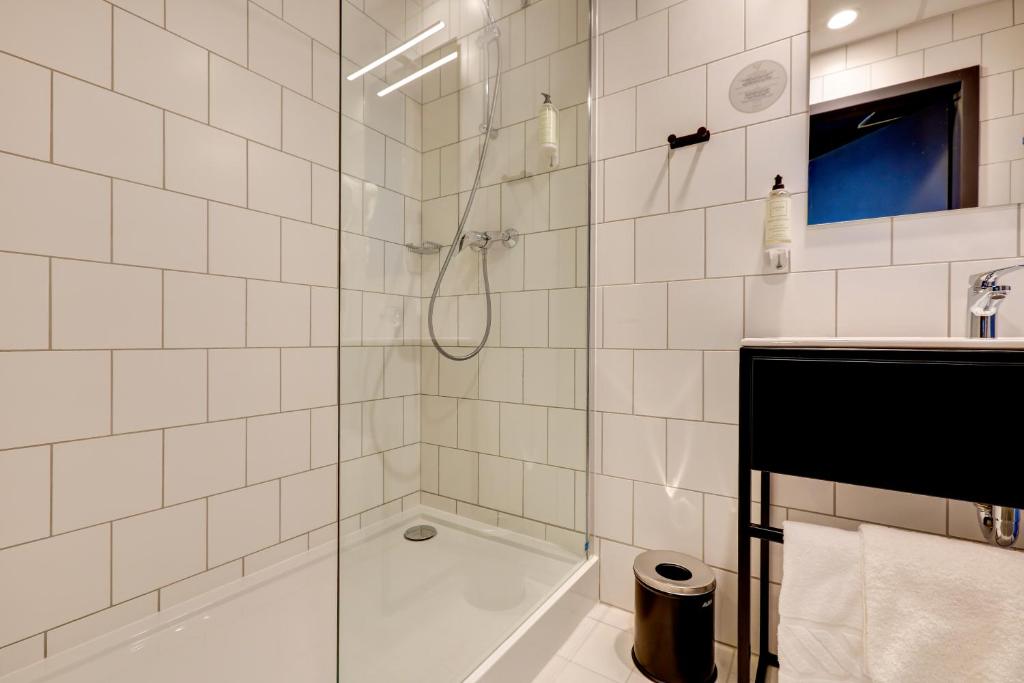 Double Single Deluxe