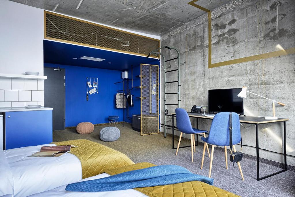 Double Single Deluxe