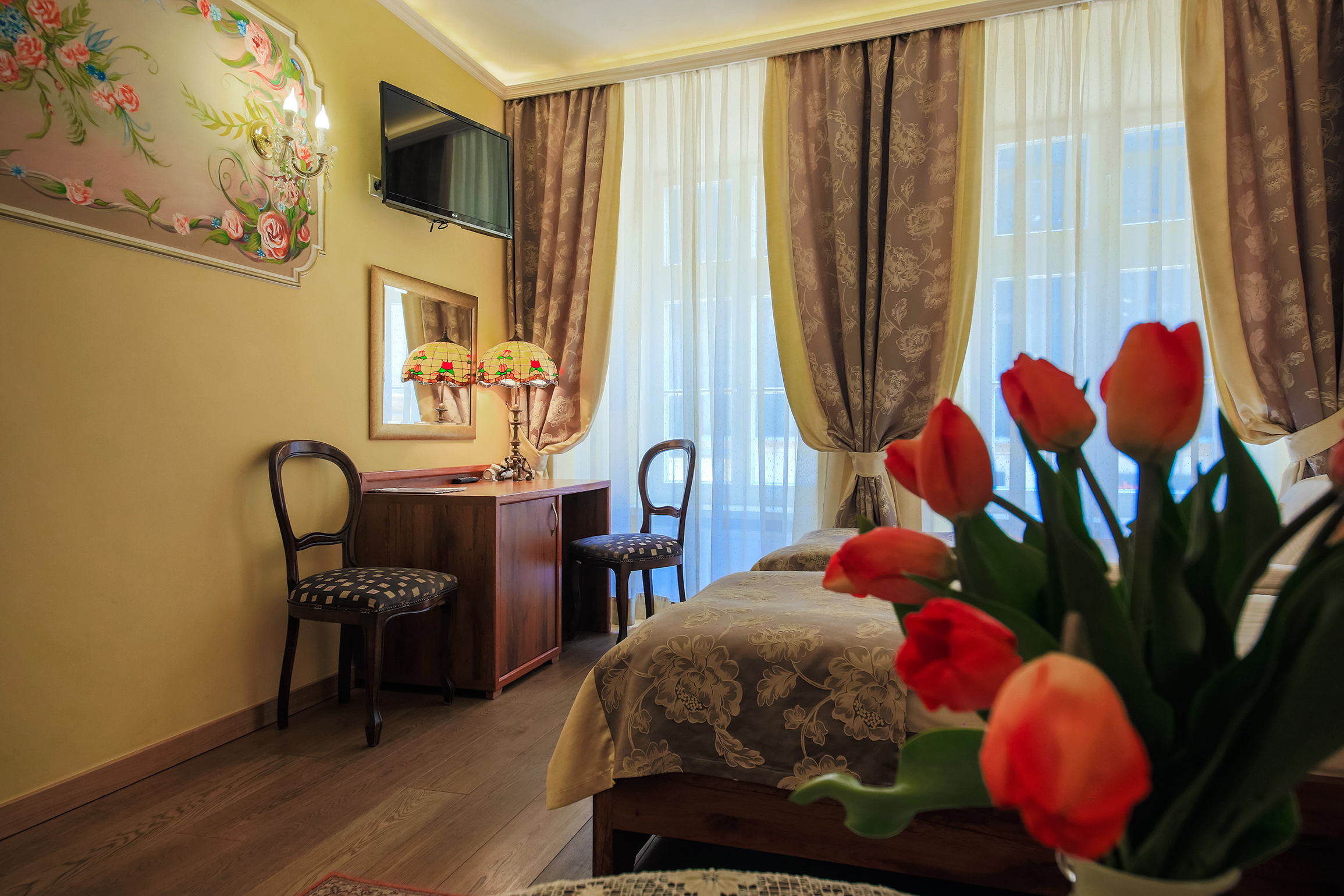 Apartment with Kitchenette