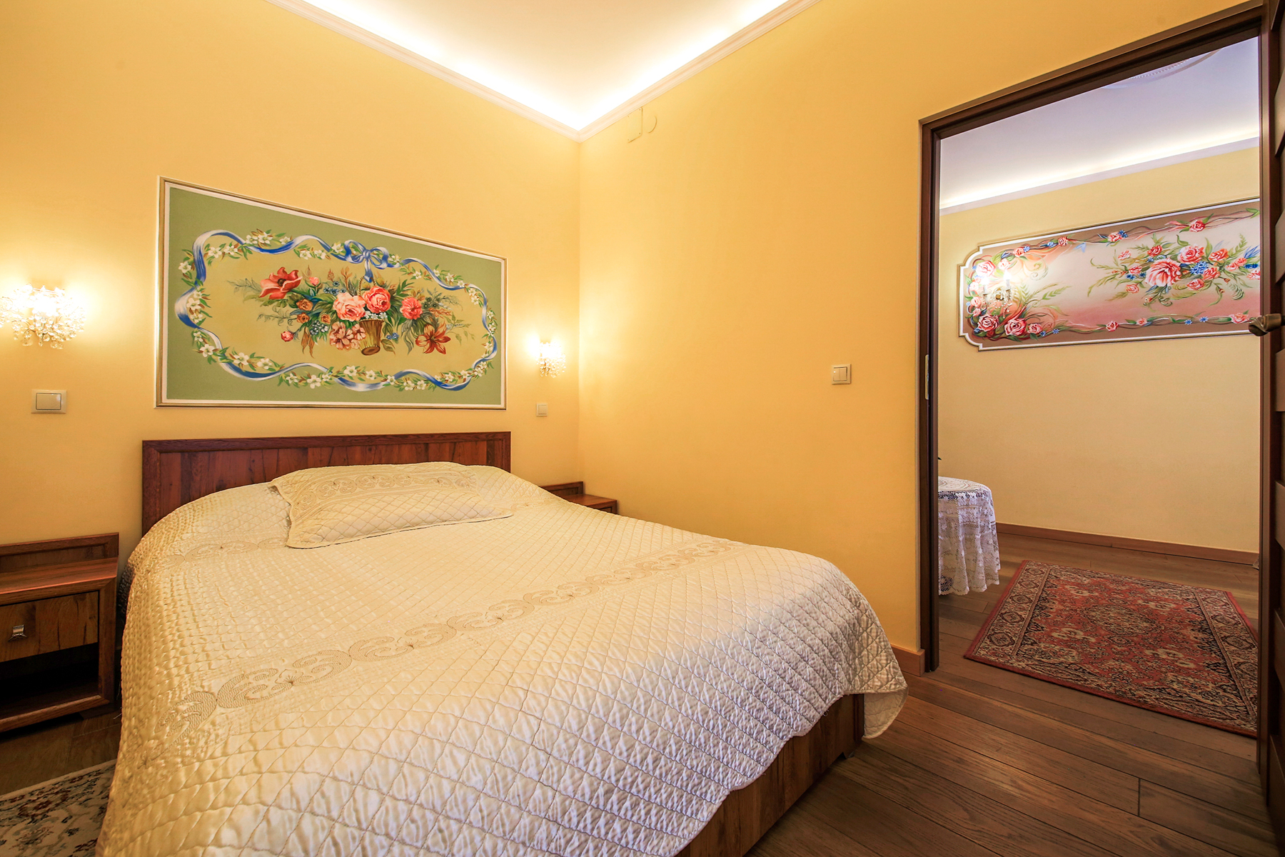 Apartment with Kitchenette