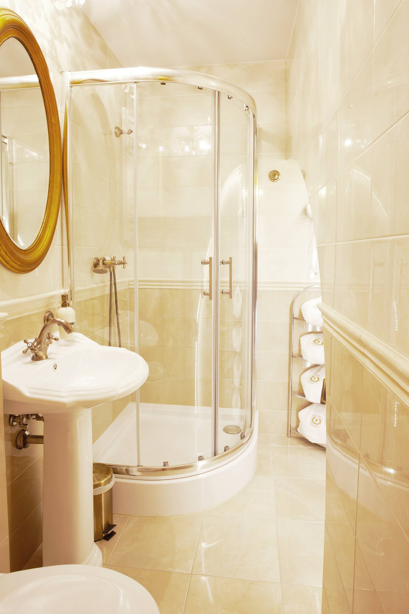 Apartment with Kitchenette