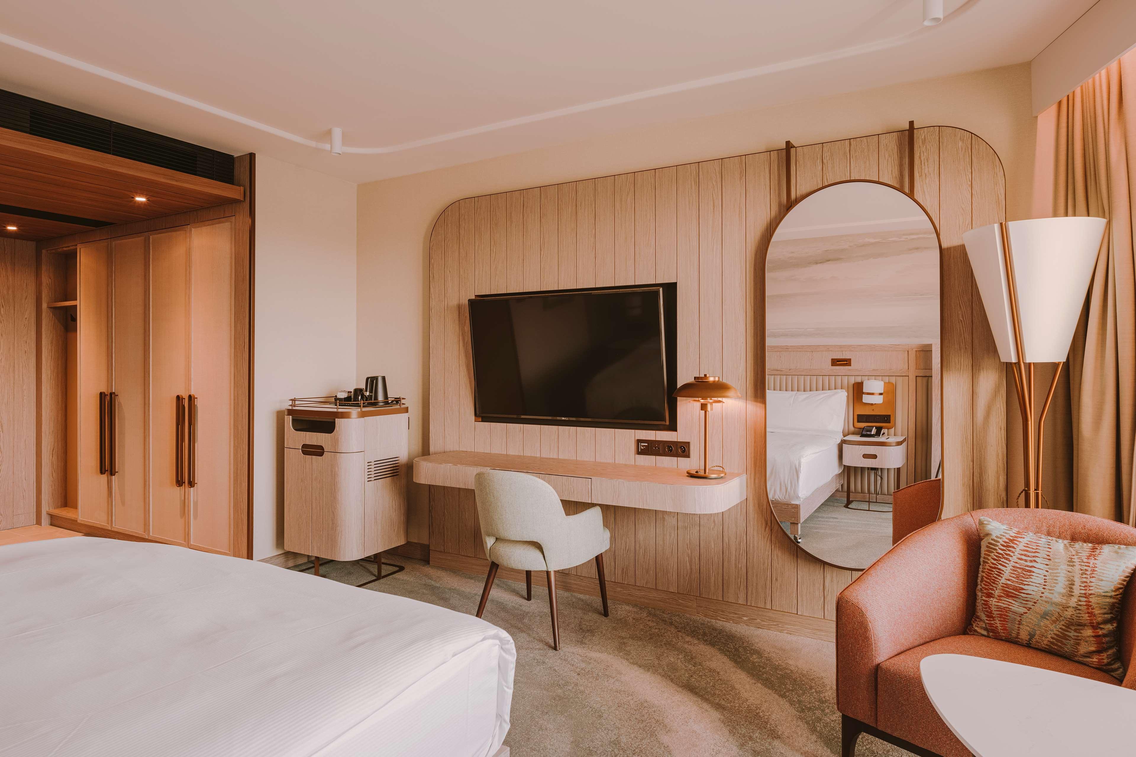 Double Guest Room King Bed