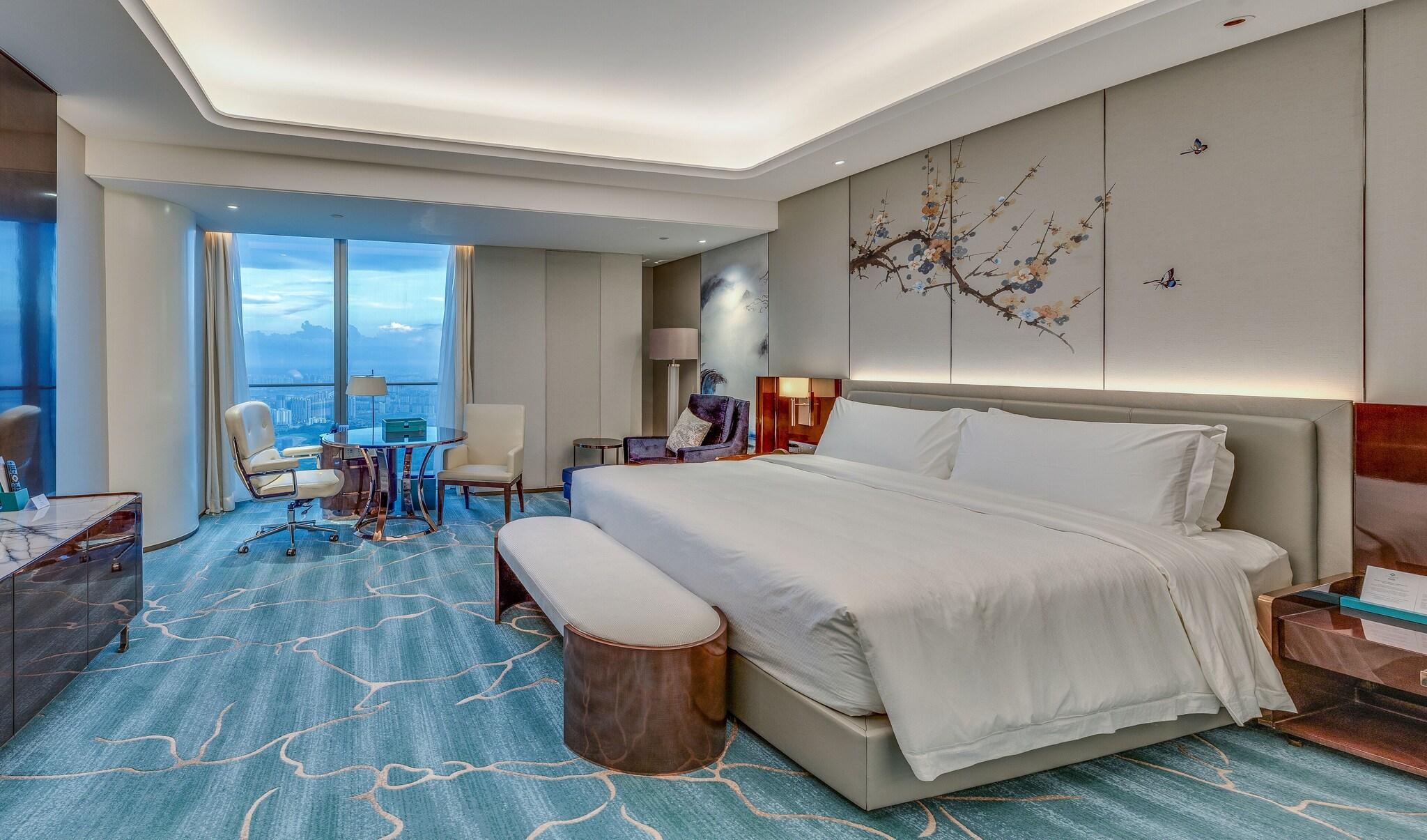 Double City View King Bed