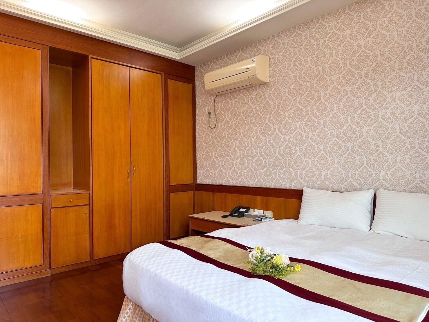 Double King Size Bed