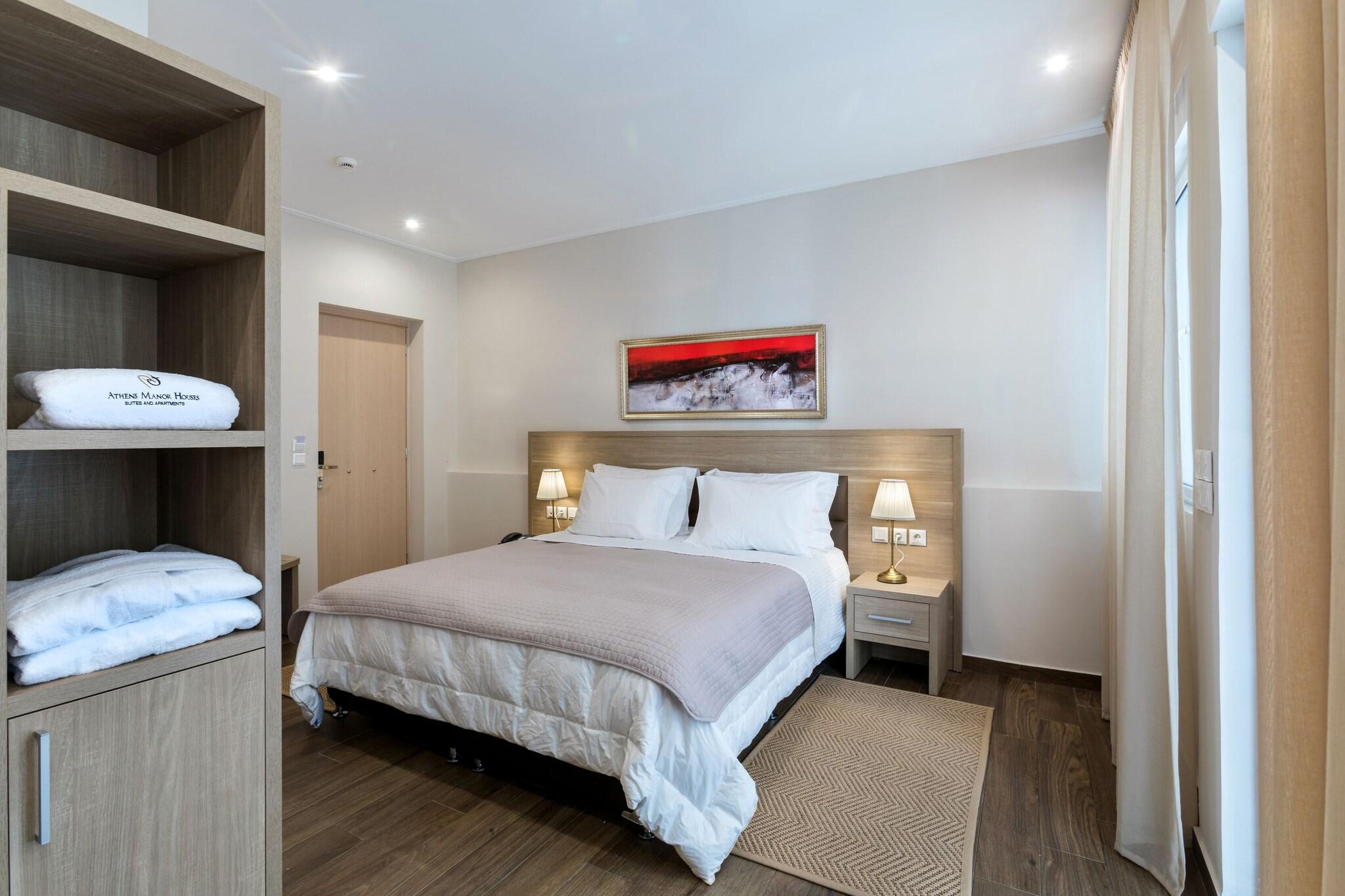 Double Classic Queen Bed