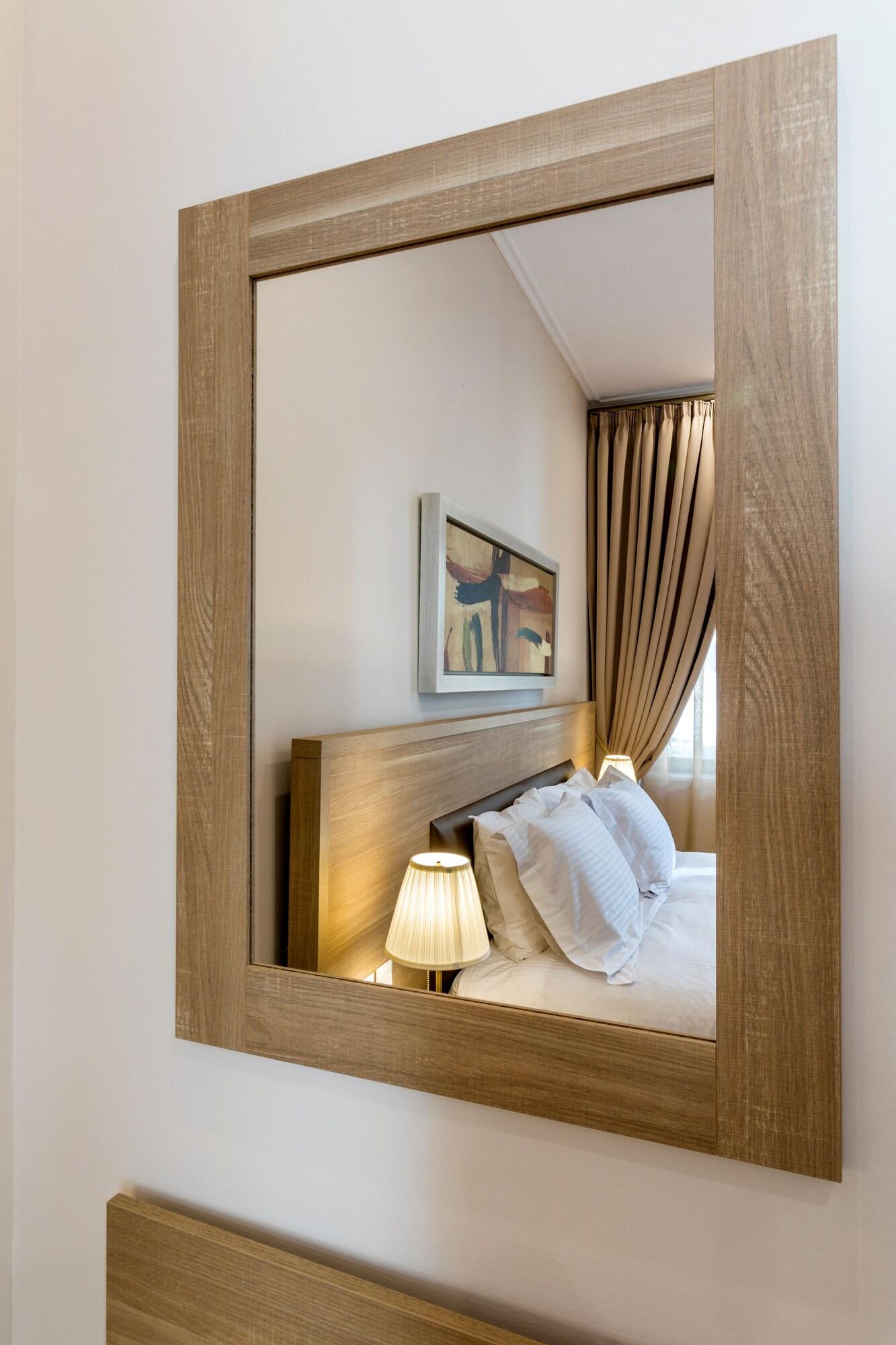 Double Classic Queen Bed