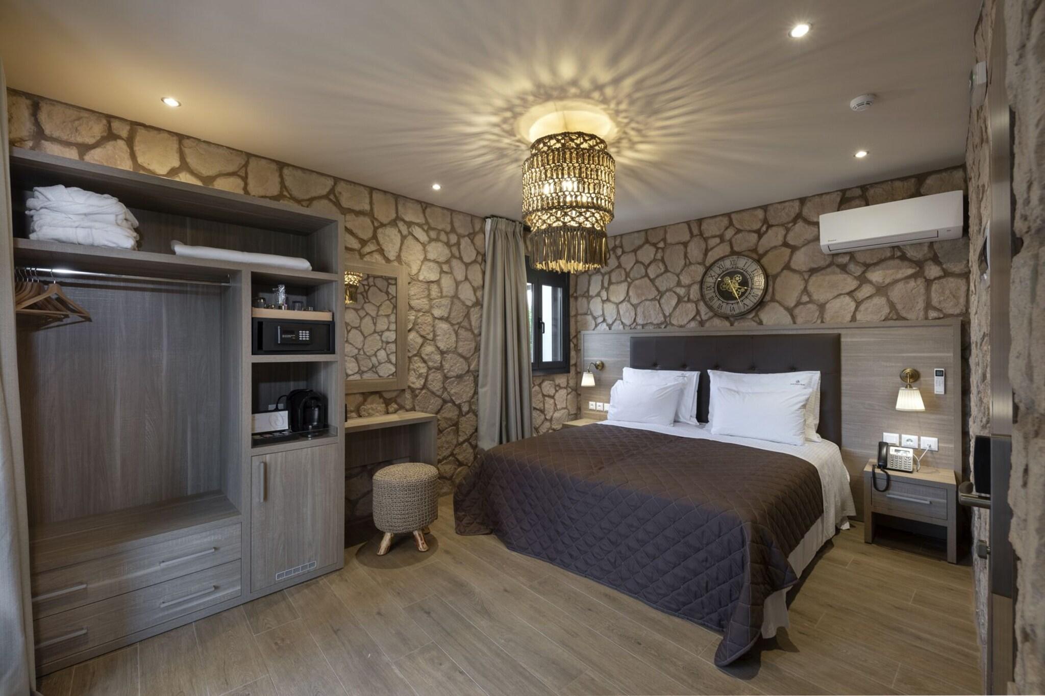 Double or Twin Executive Queen Bed