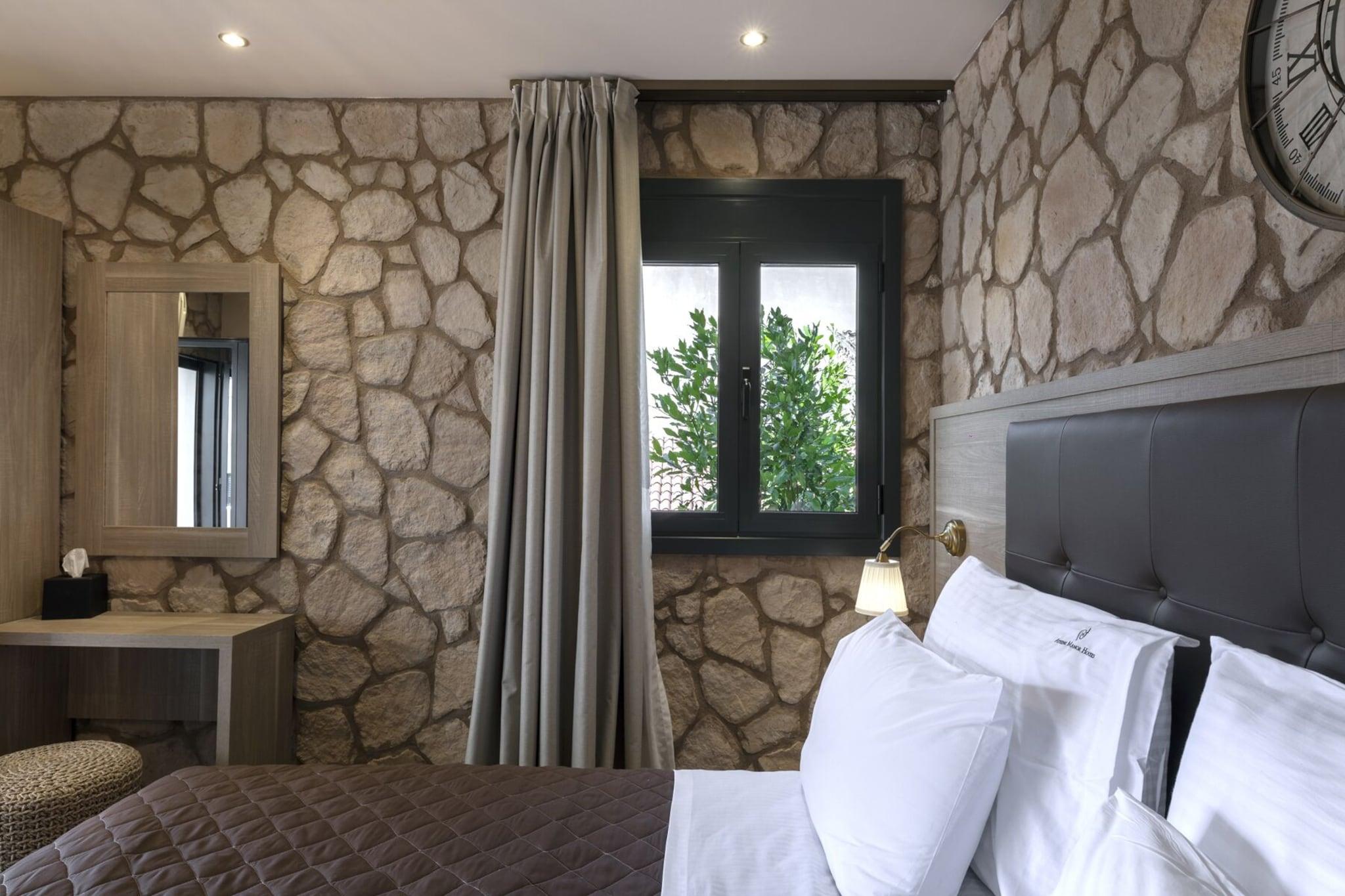 Double or Twin Executive Queen Bed