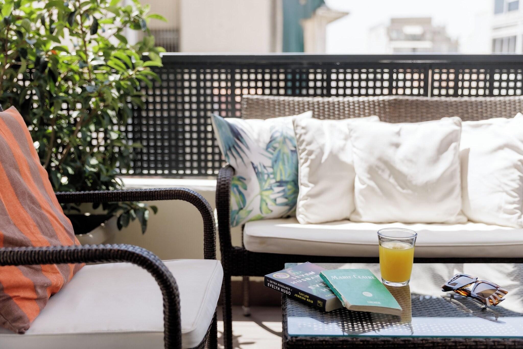 Double or Twin Executive Queen Bed