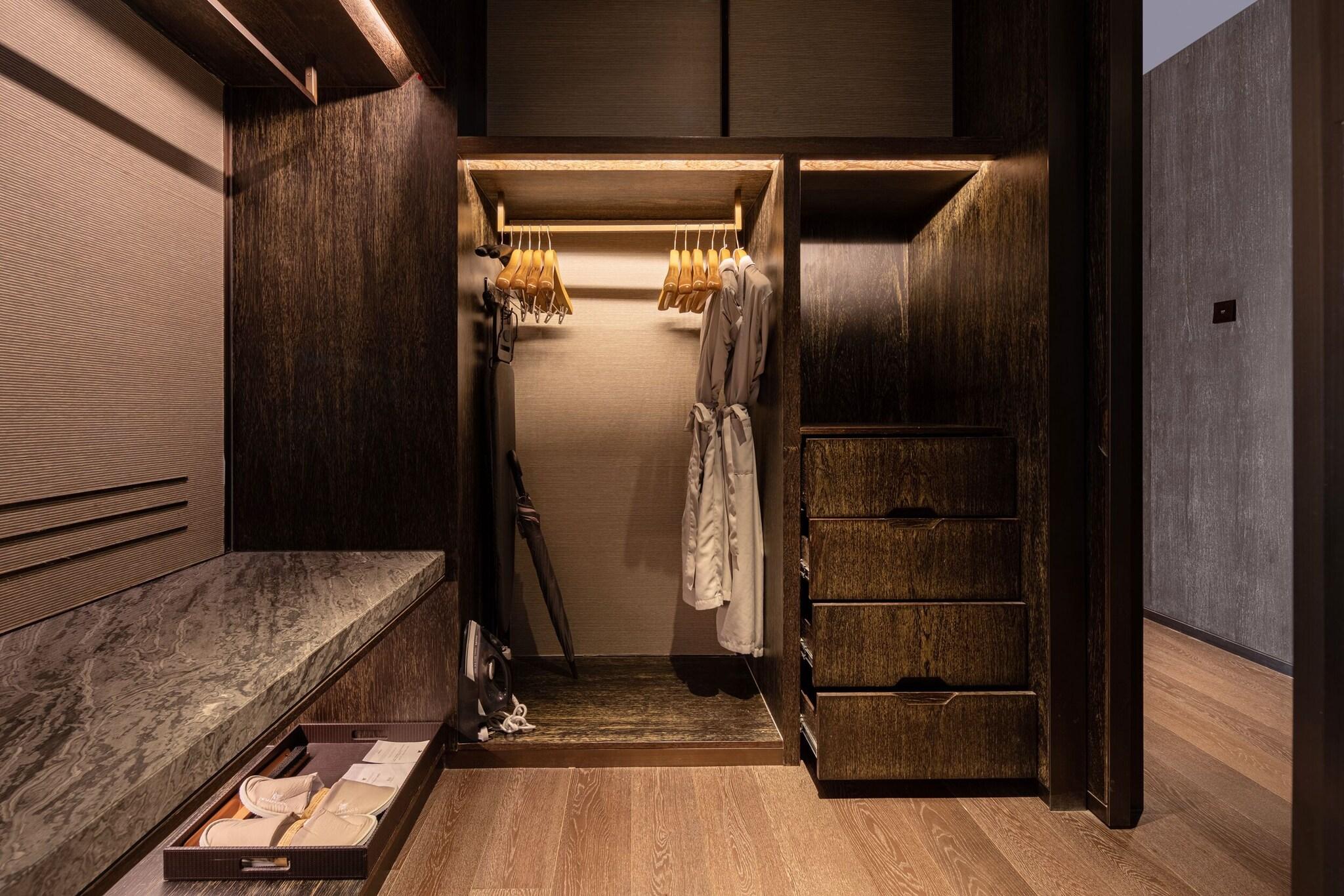 Double Two Queen Beds