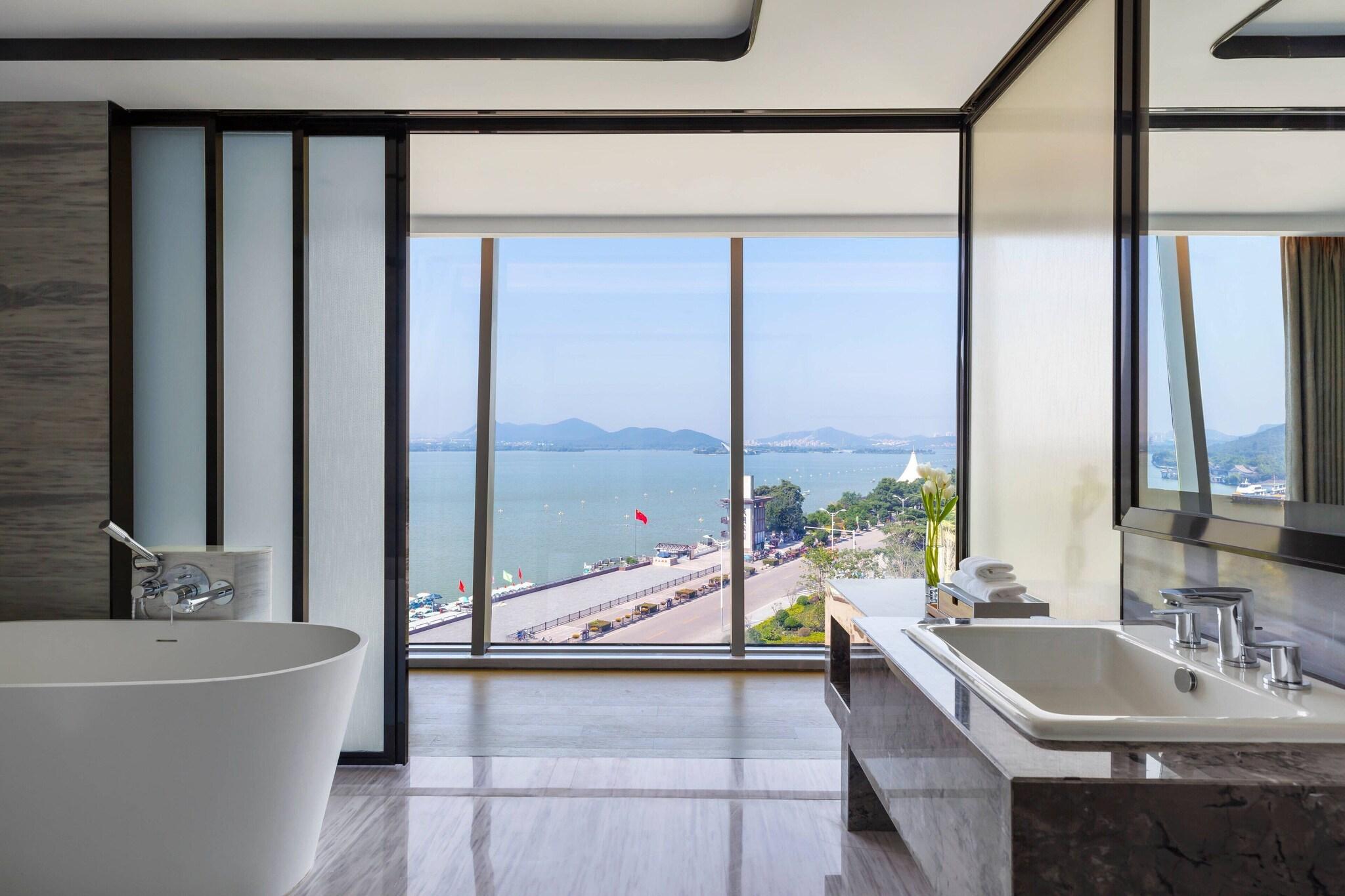 Suite Executive King Bed