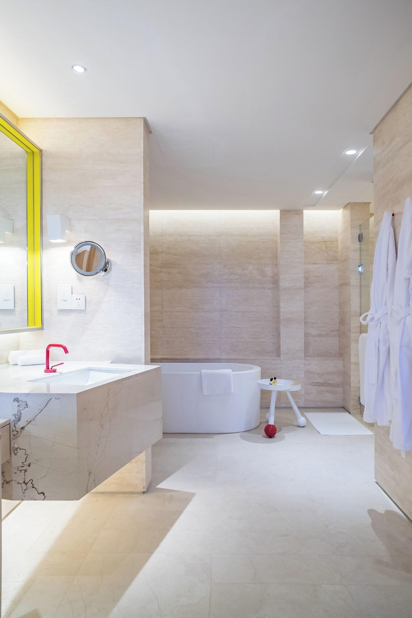 Family Room King Size Bed