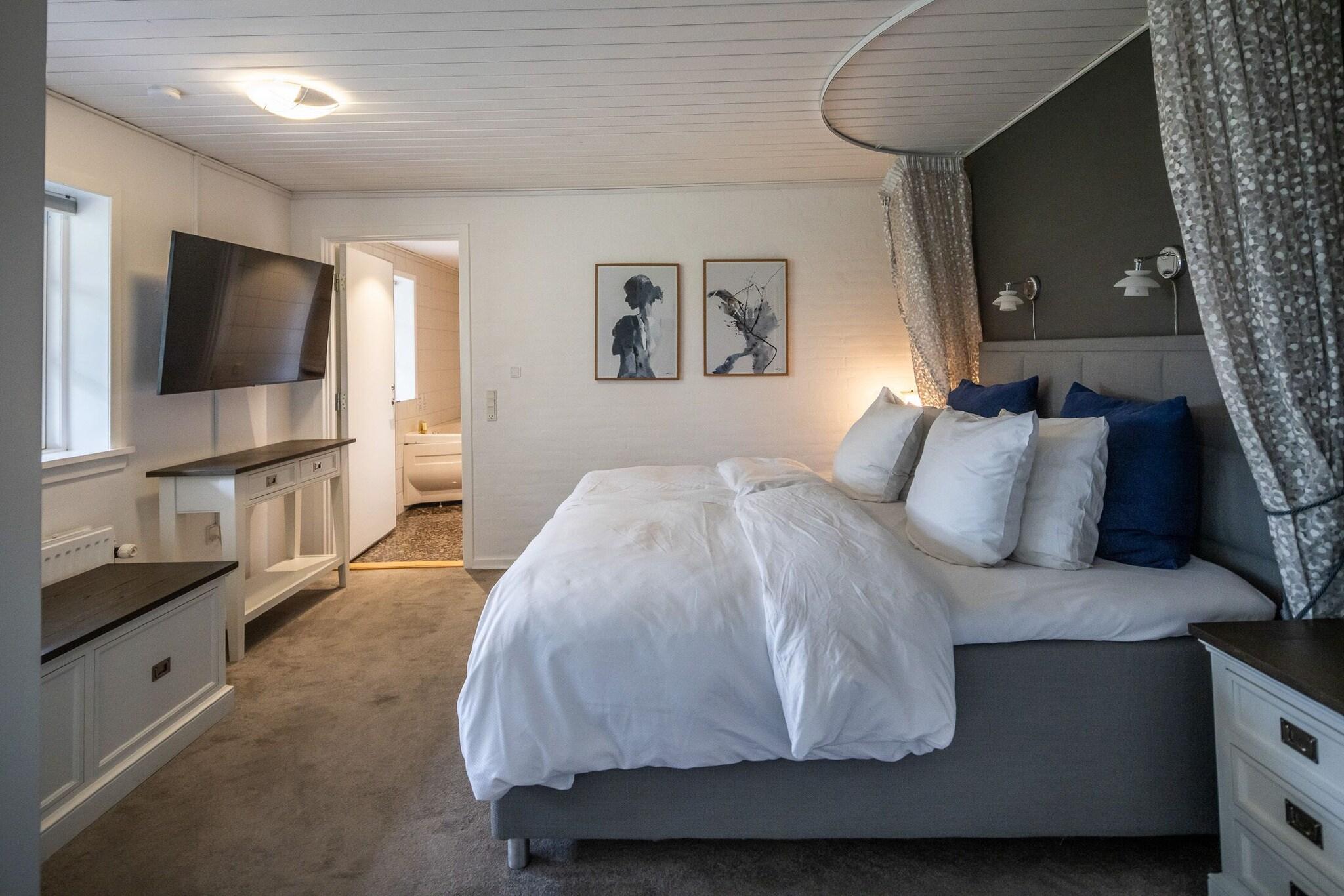 Suite with Double Bed