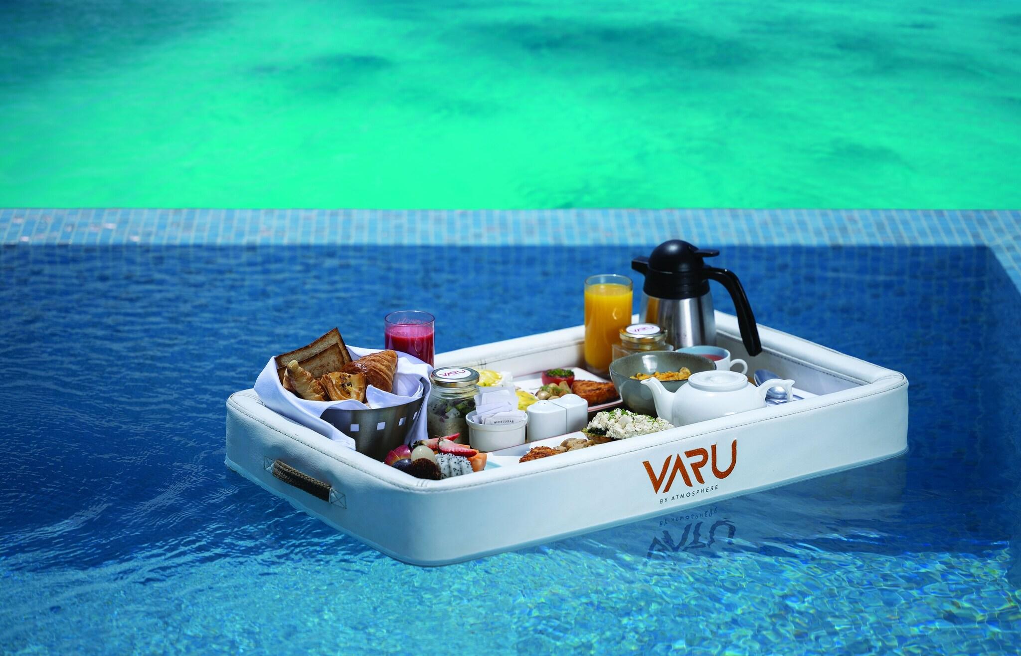 Villa Pool View King Bed