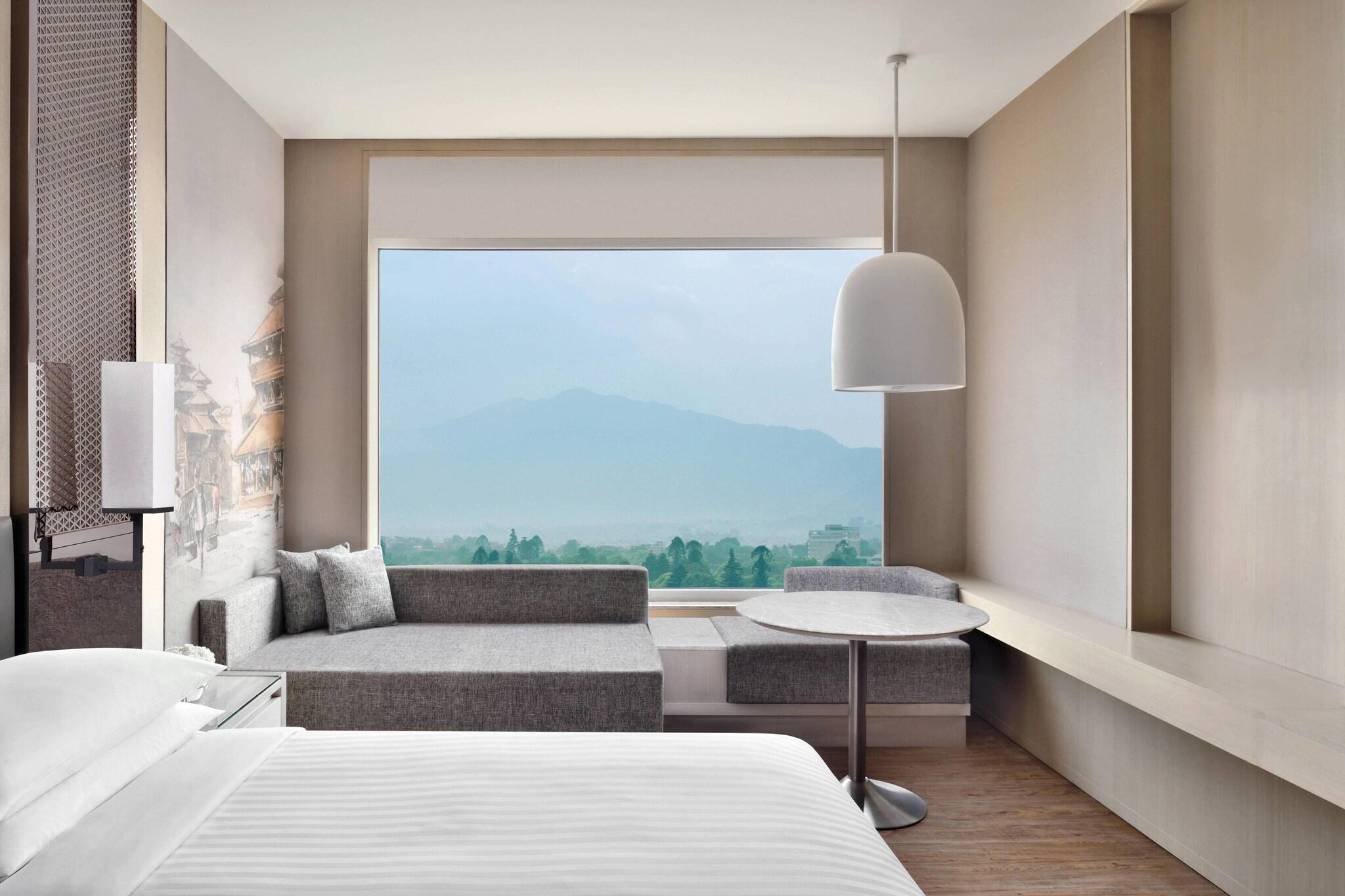 Double Club King Bed