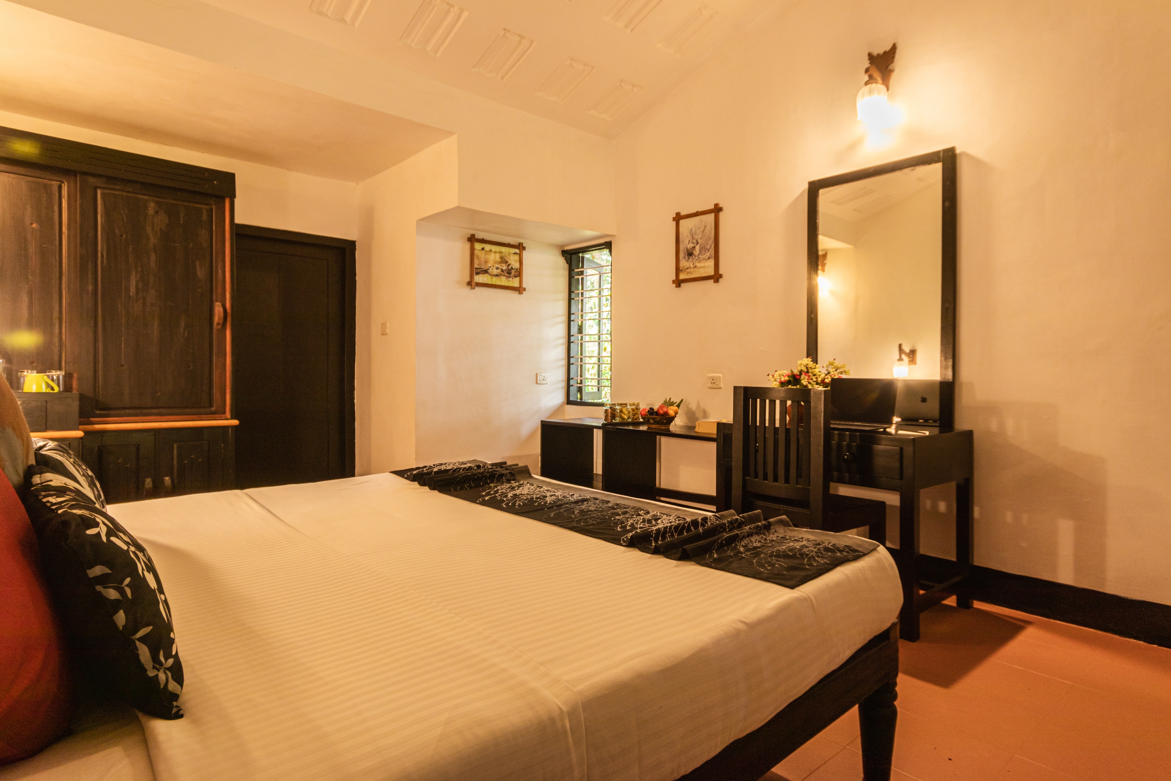 Double or Twin One Bedroom One Bathroom