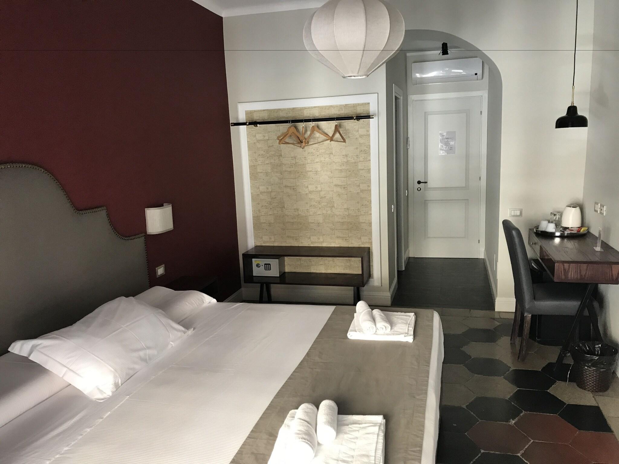 Double or Twin Deluxe King Bed