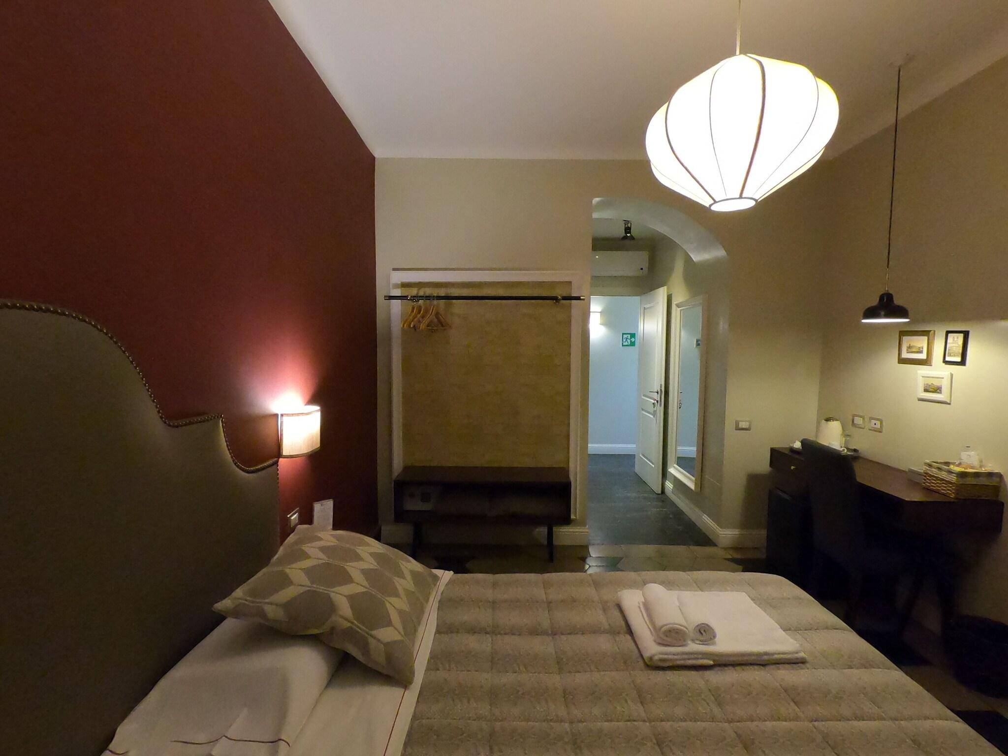 Double or Twin Deluxe King Bed