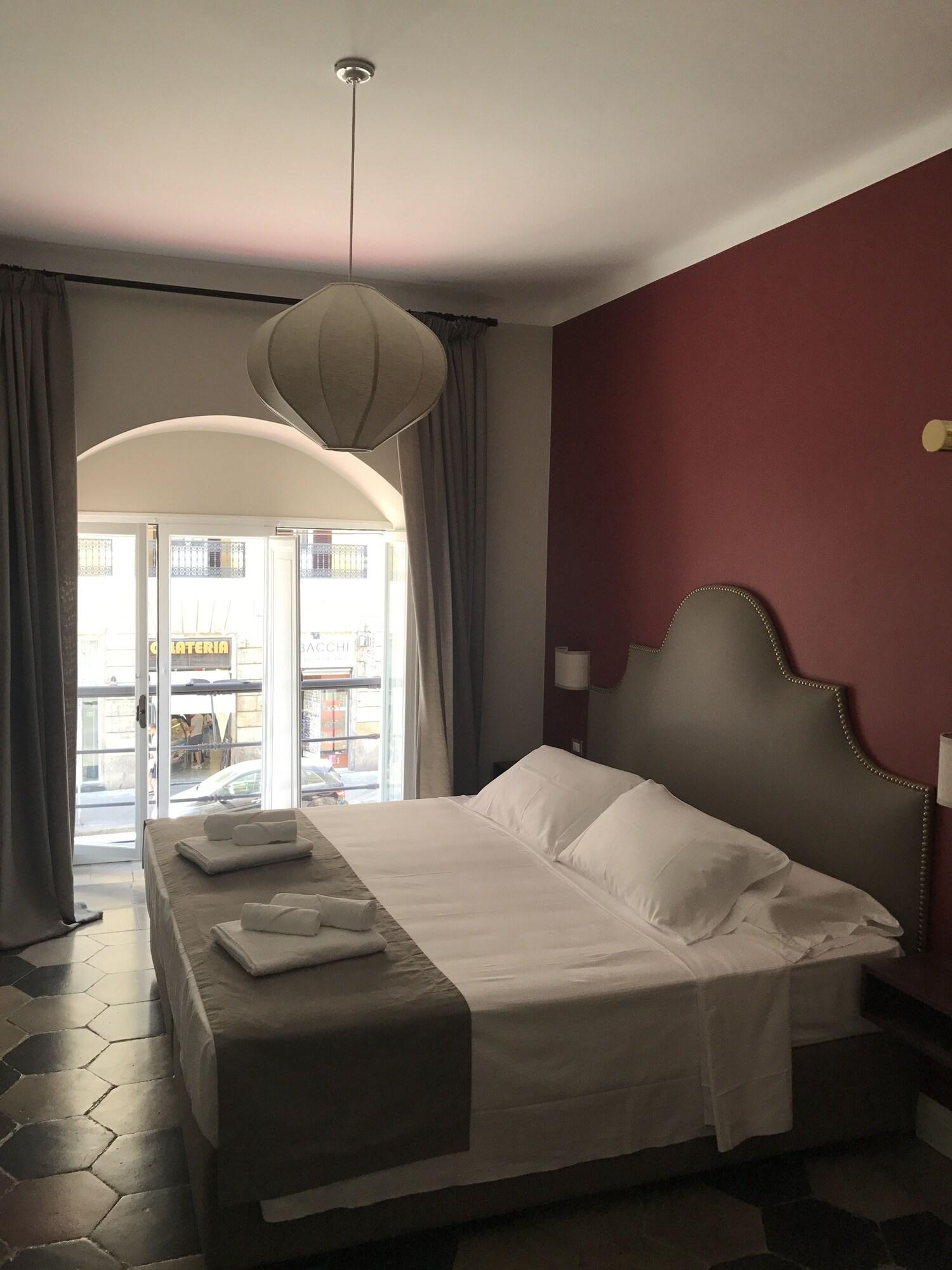 Triple Deluxe King Bed