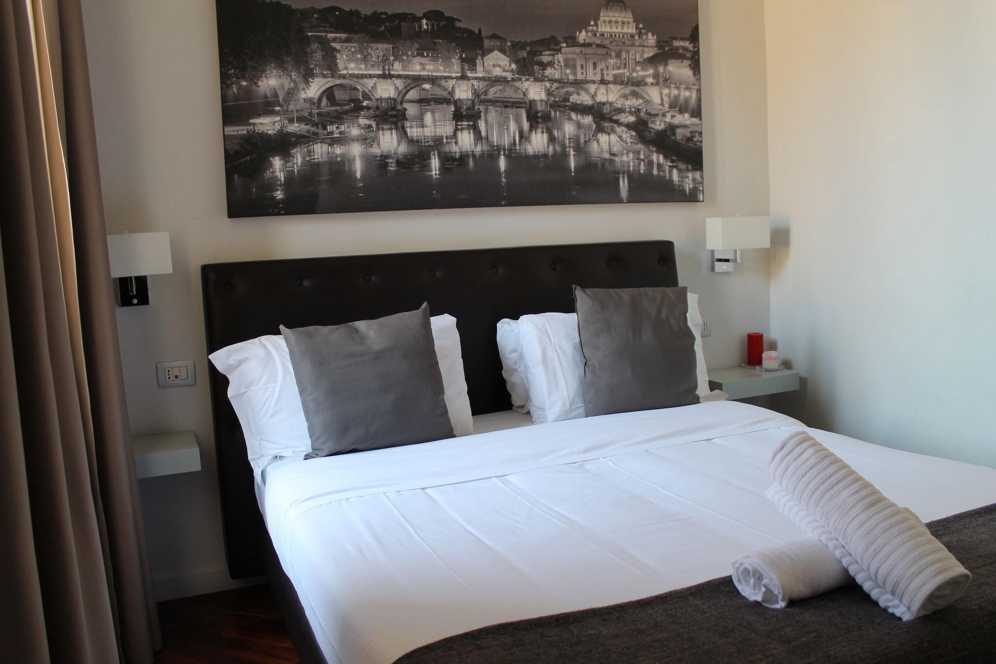 Double or Twin with Double Bed