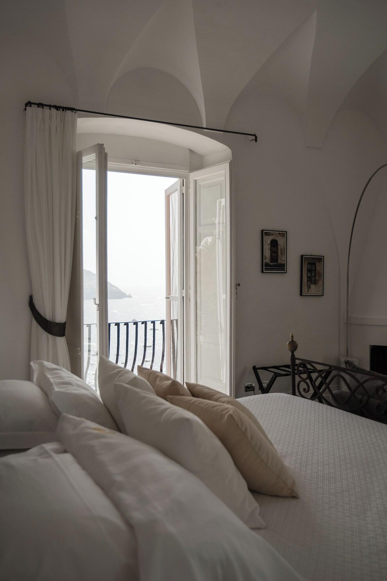 Suite Sea View King Bed