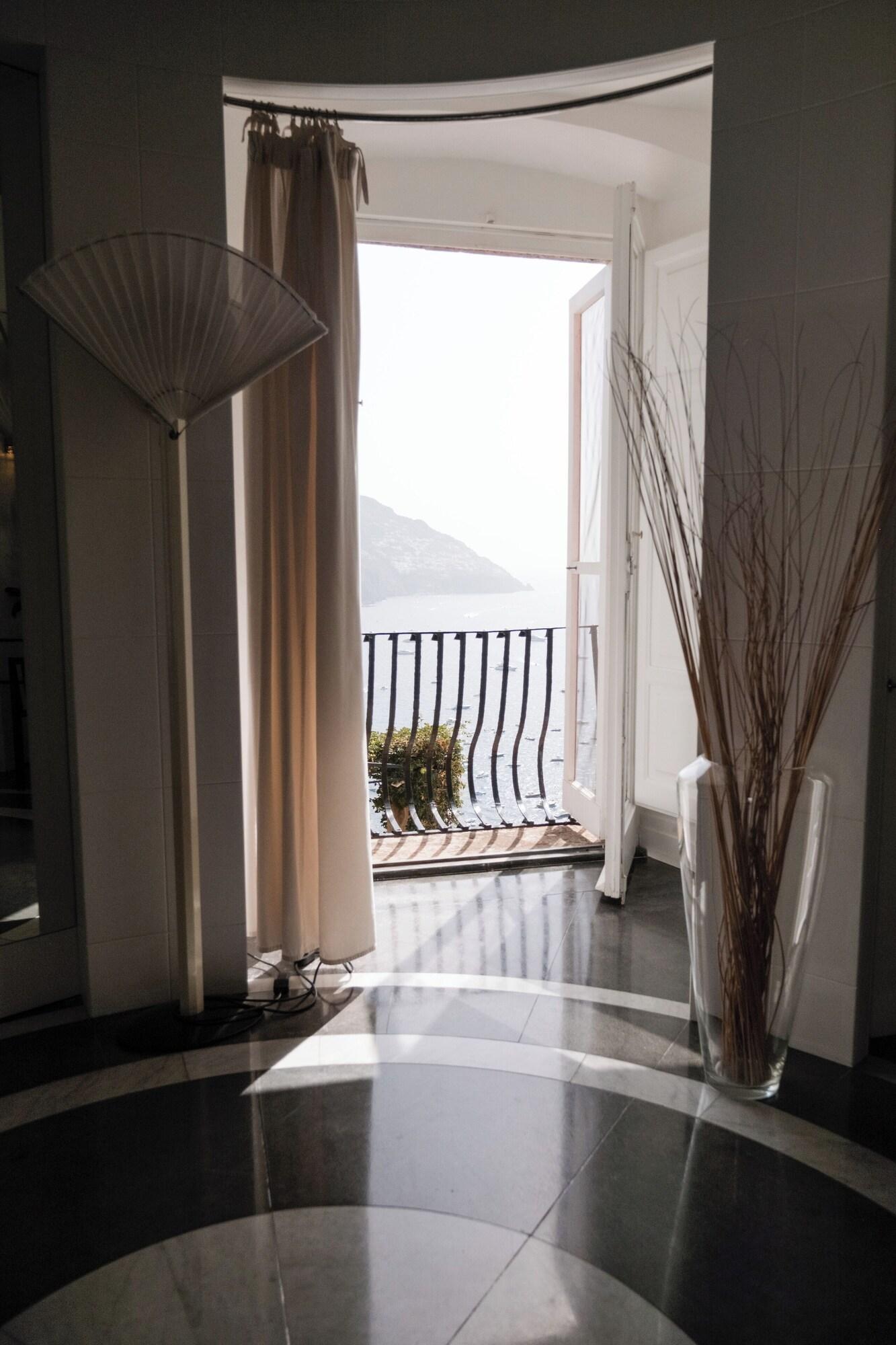 Suite Sea View King Bed