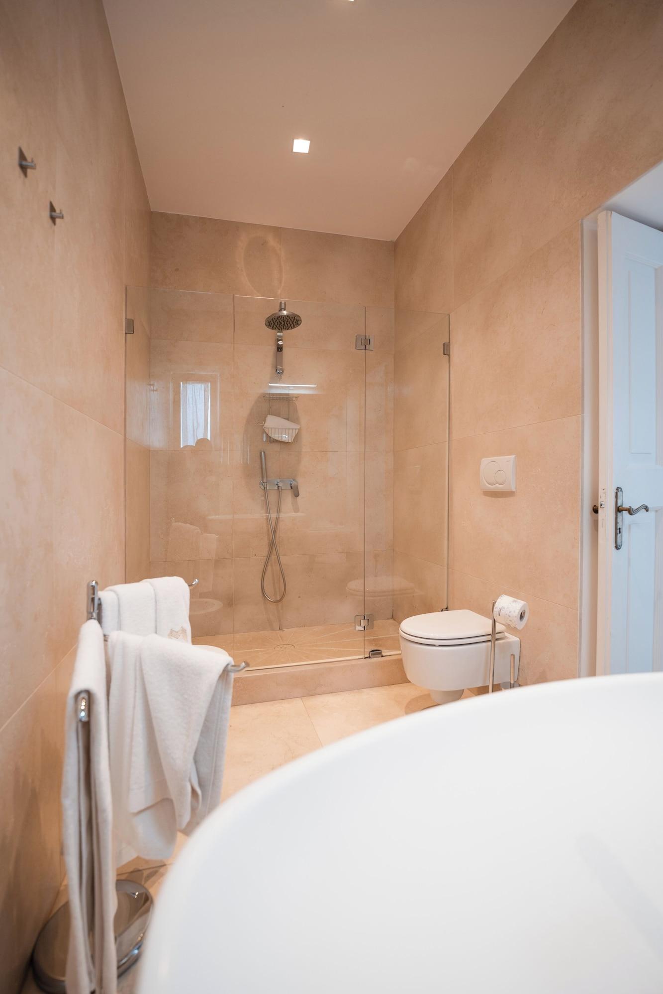 Double Queen Size Bed