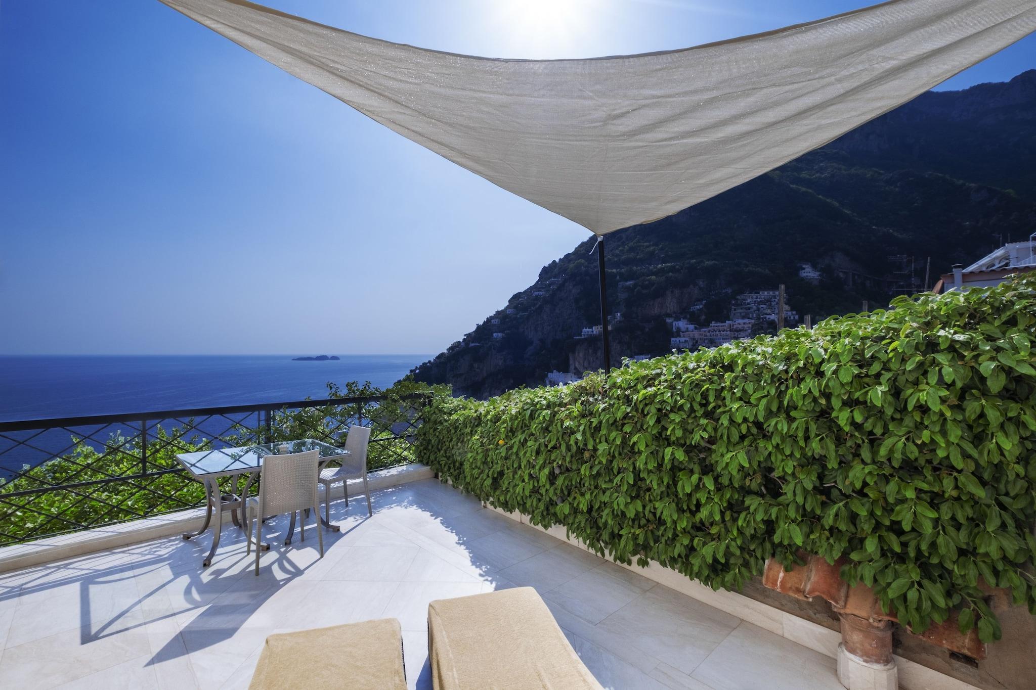 Twin Sea View with Balcony