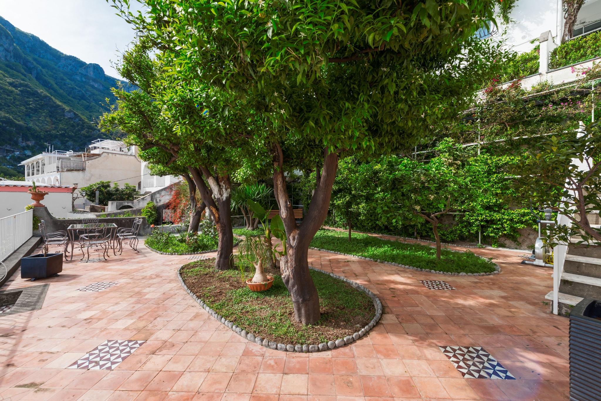 Suite Queen Size Bed