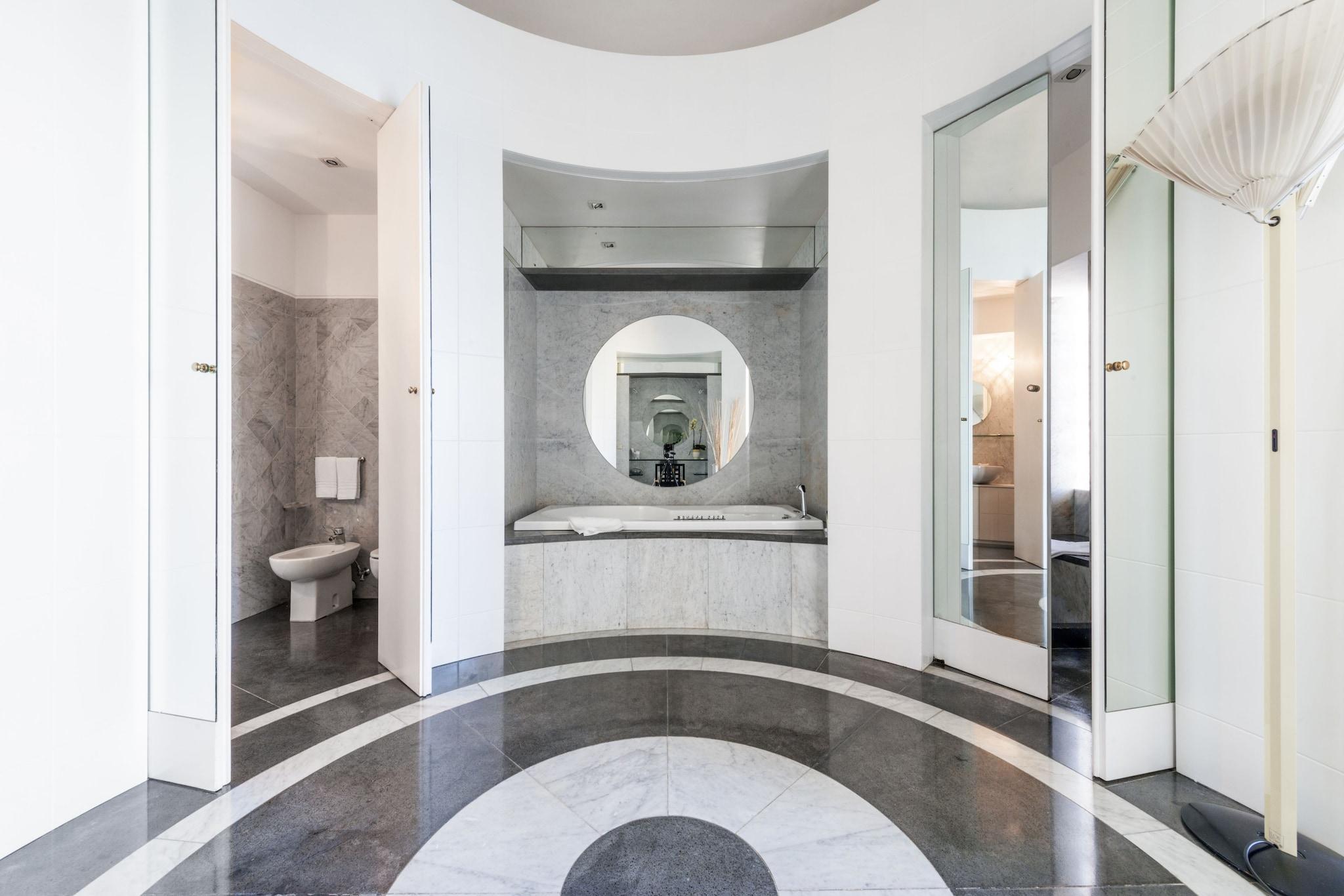 Suite Sea View King Bed