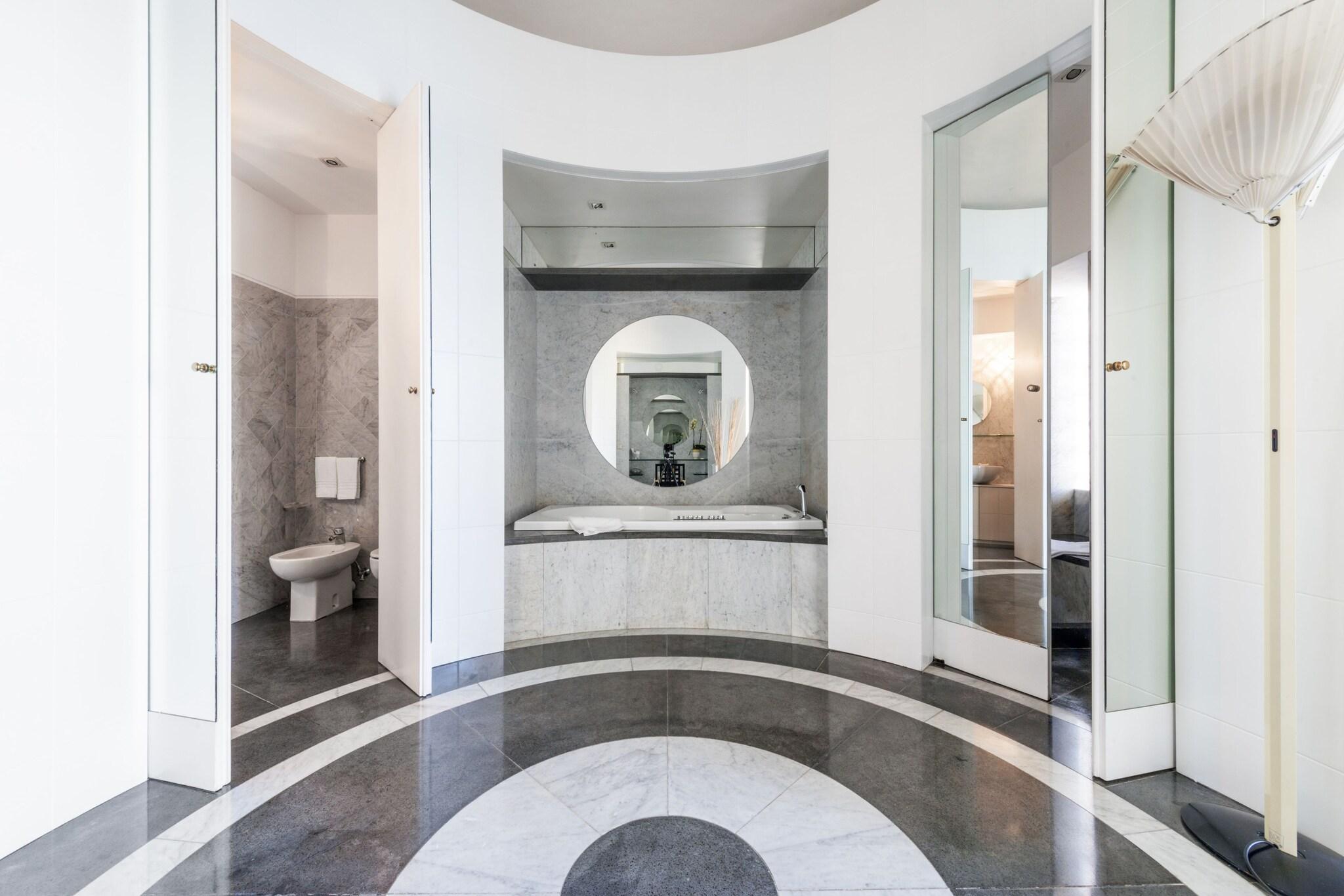 Suite Sea View King Bed