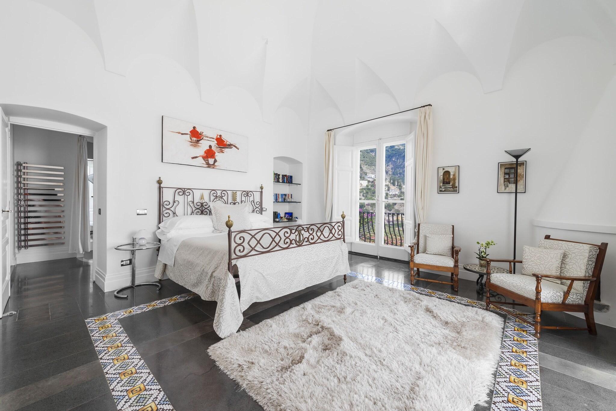 Suite Sea View King Bed