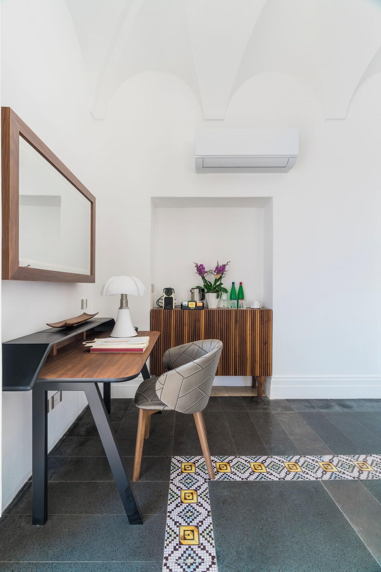 Suite Sea View King Bed