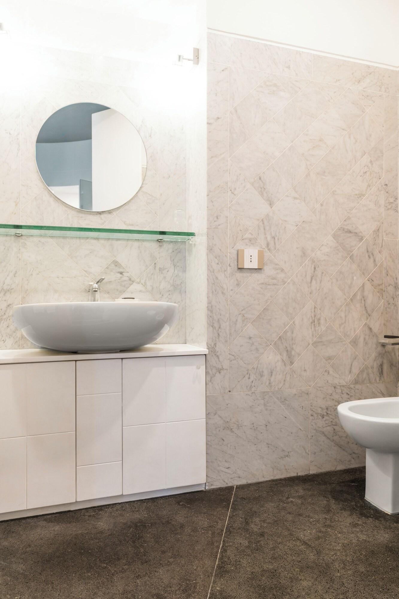 Suite Sea View King Bed