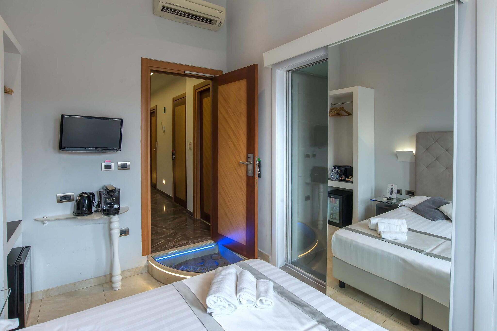 Double City View Queen Bed