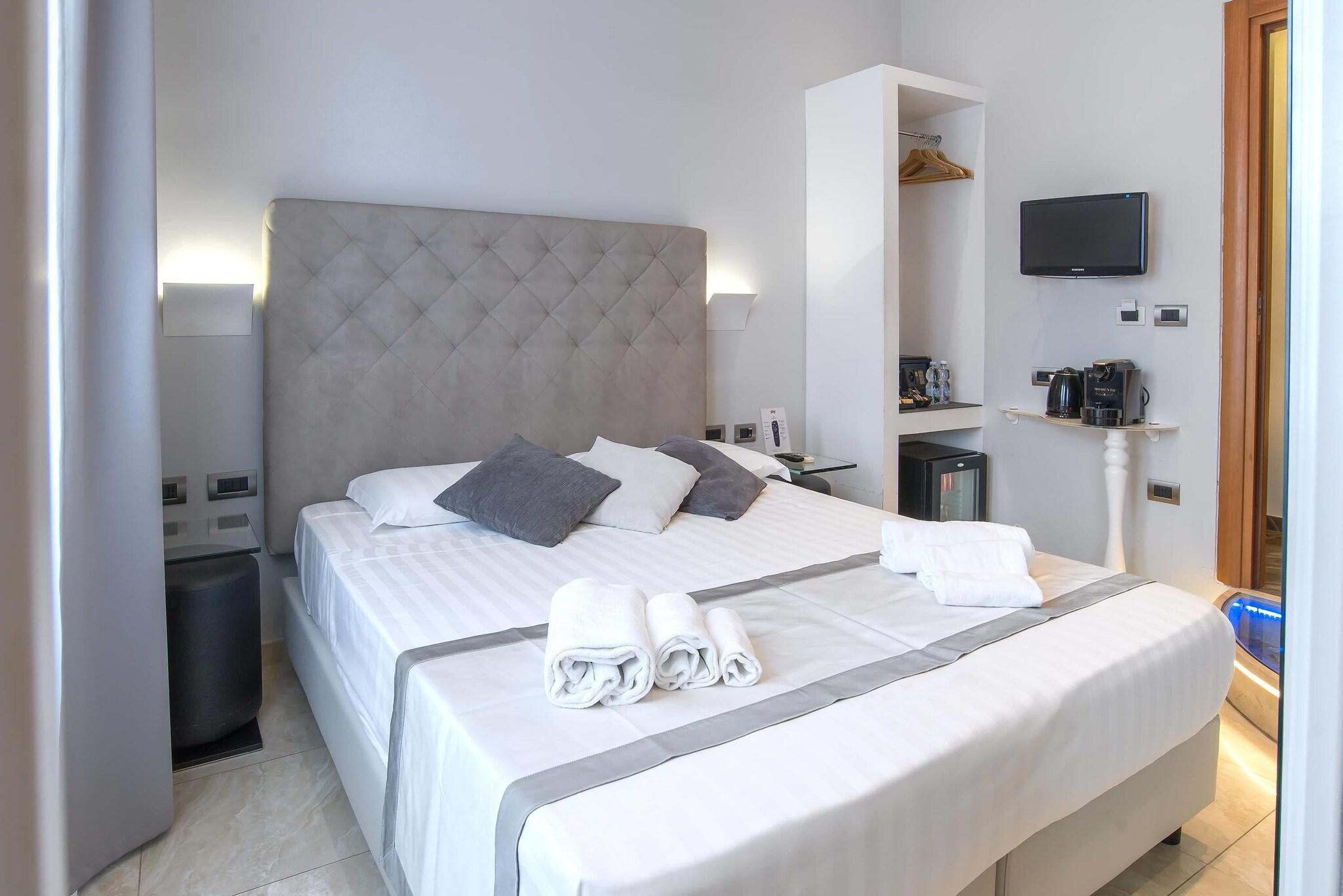 Double City View Queen Bed