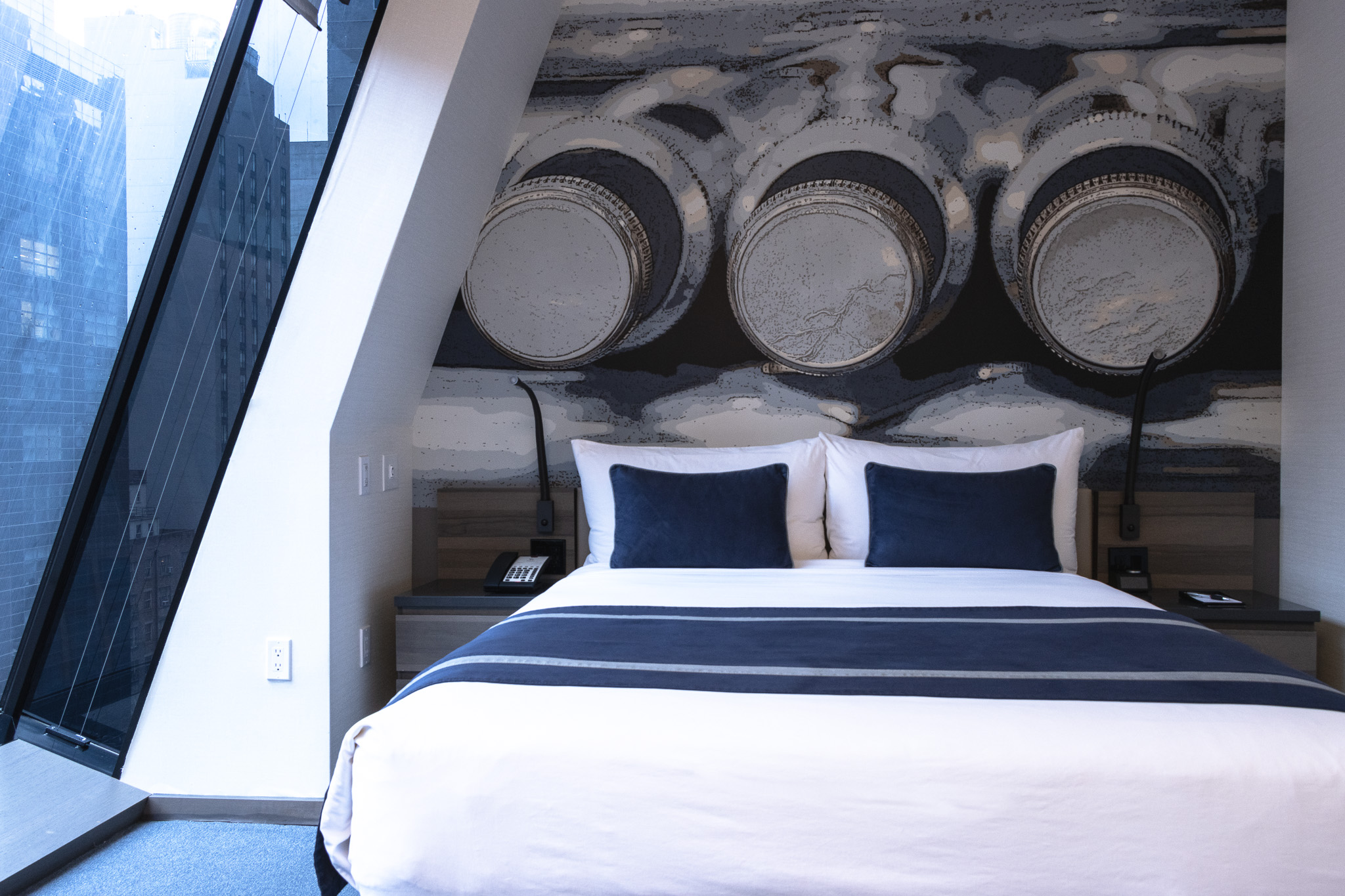 Junior Suite Superior Queen Bed