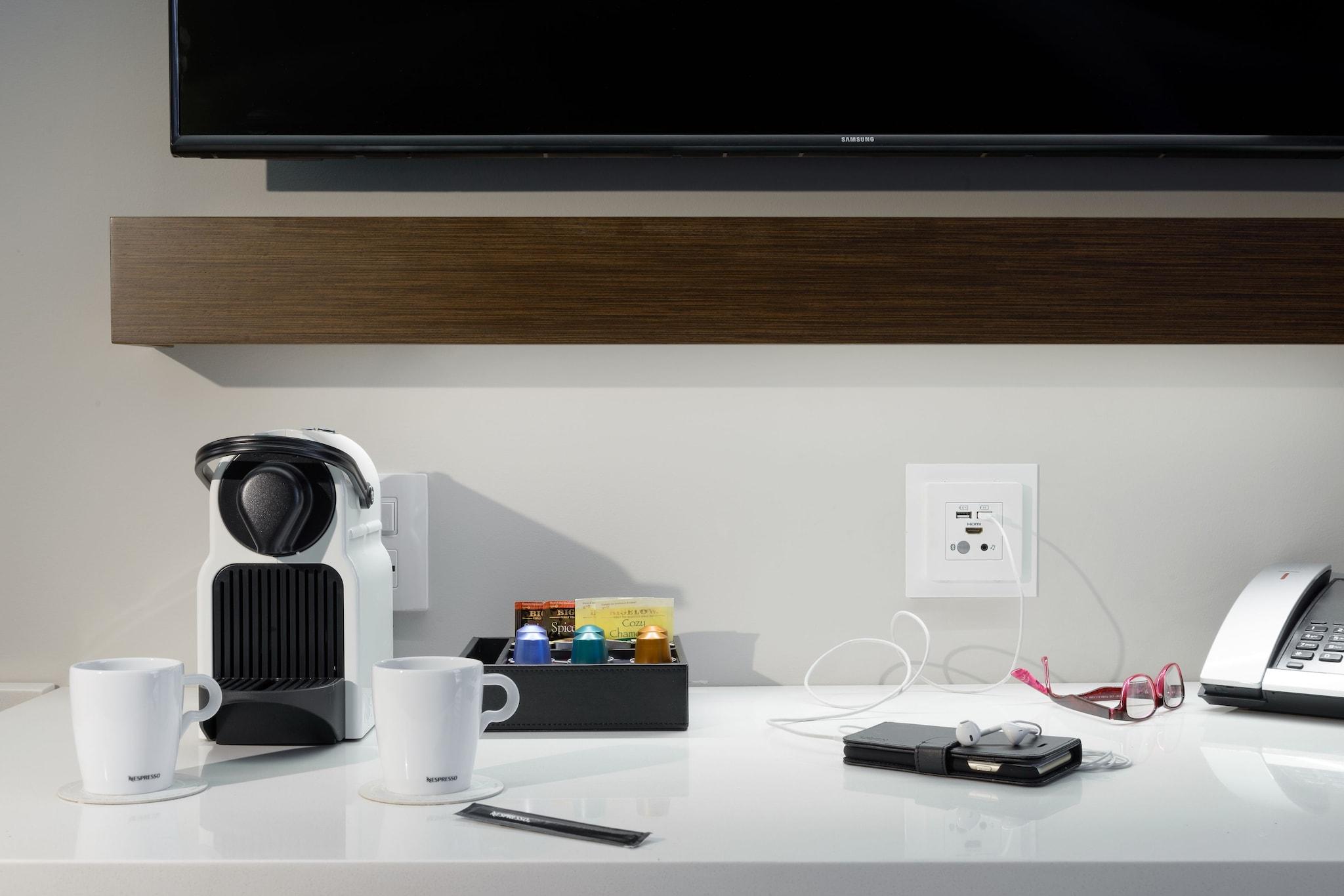 Double Accessible with Views