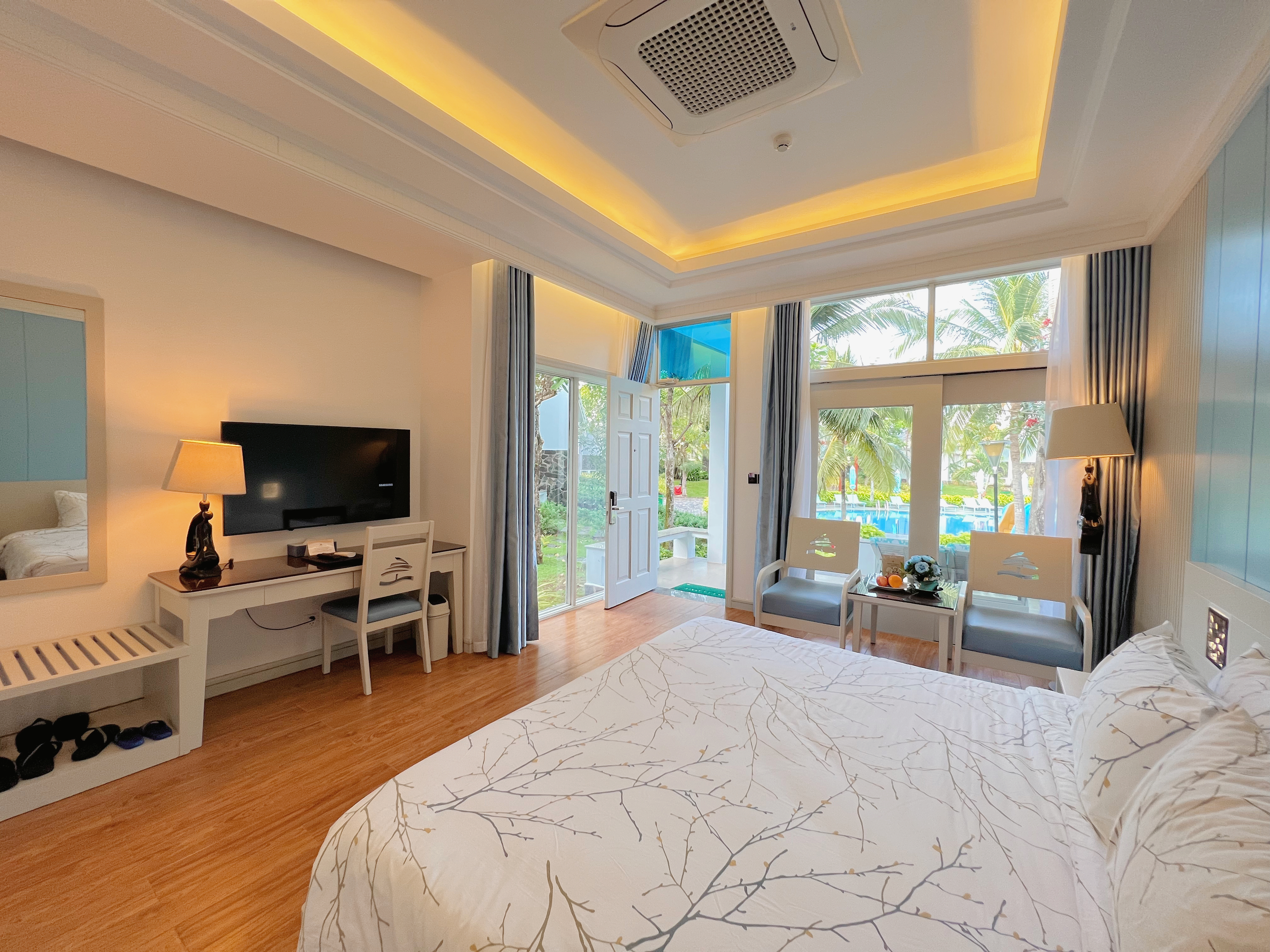 Bungalow Deluxe Pool View