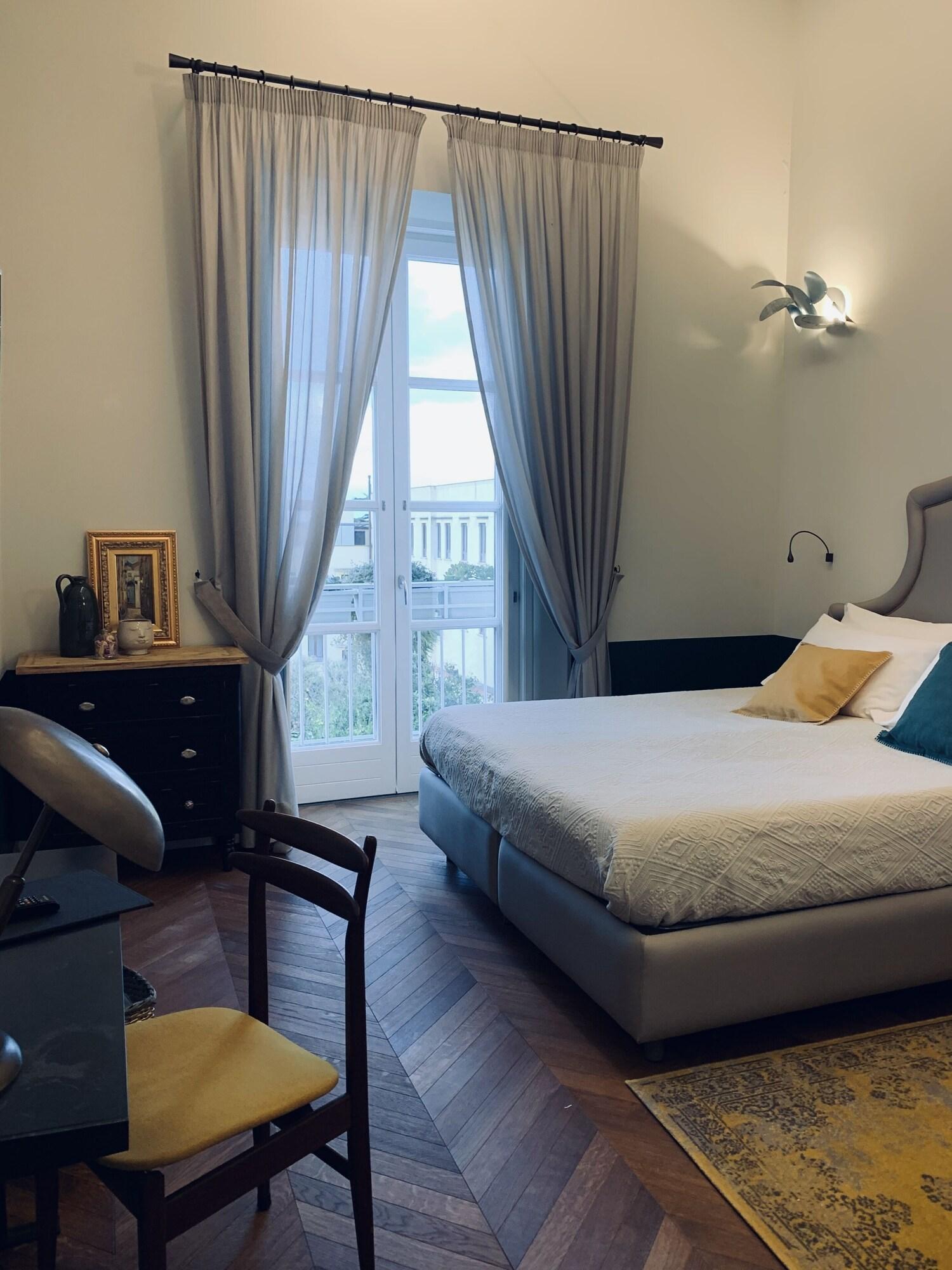 Double Deluxe Queen Bed