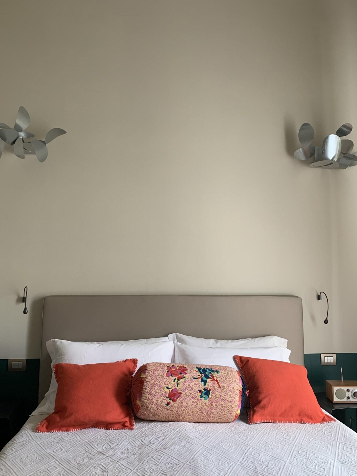 Double Classic Queen Bed