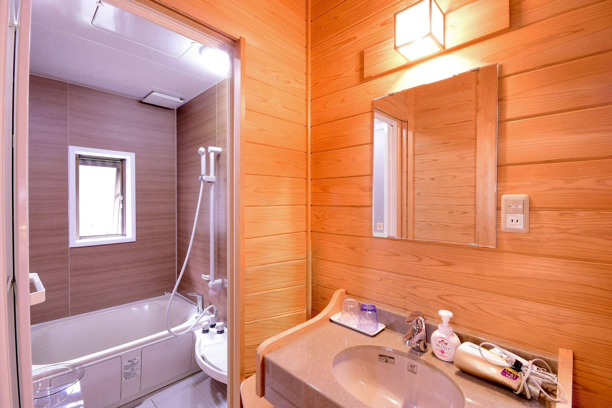 Triple Deluxe Non Smoking