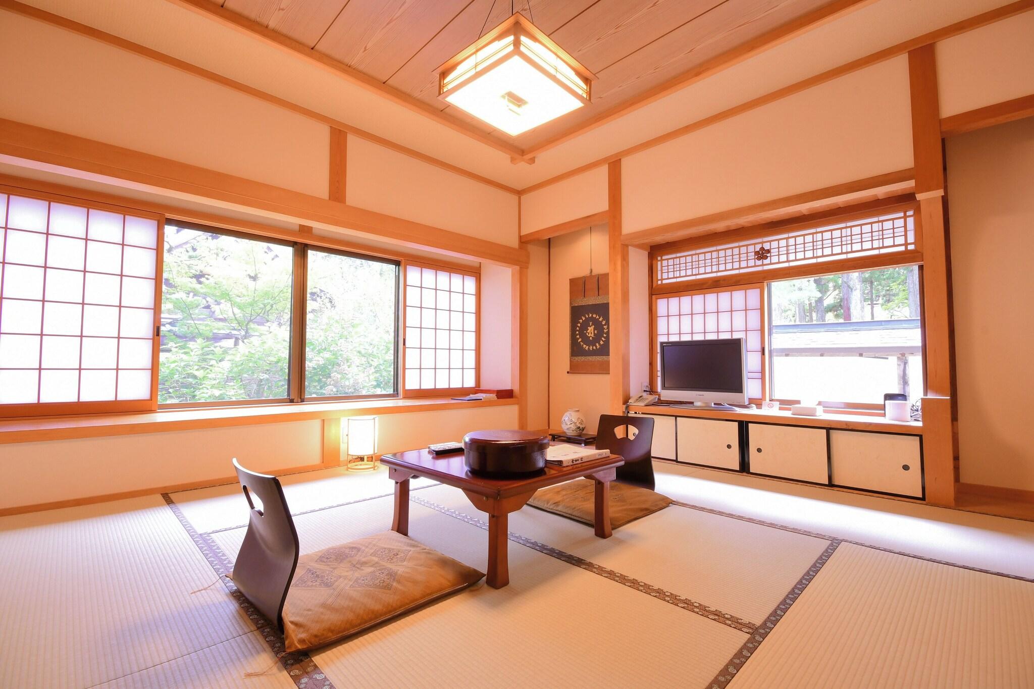 Triple Deluxe Non Smoking