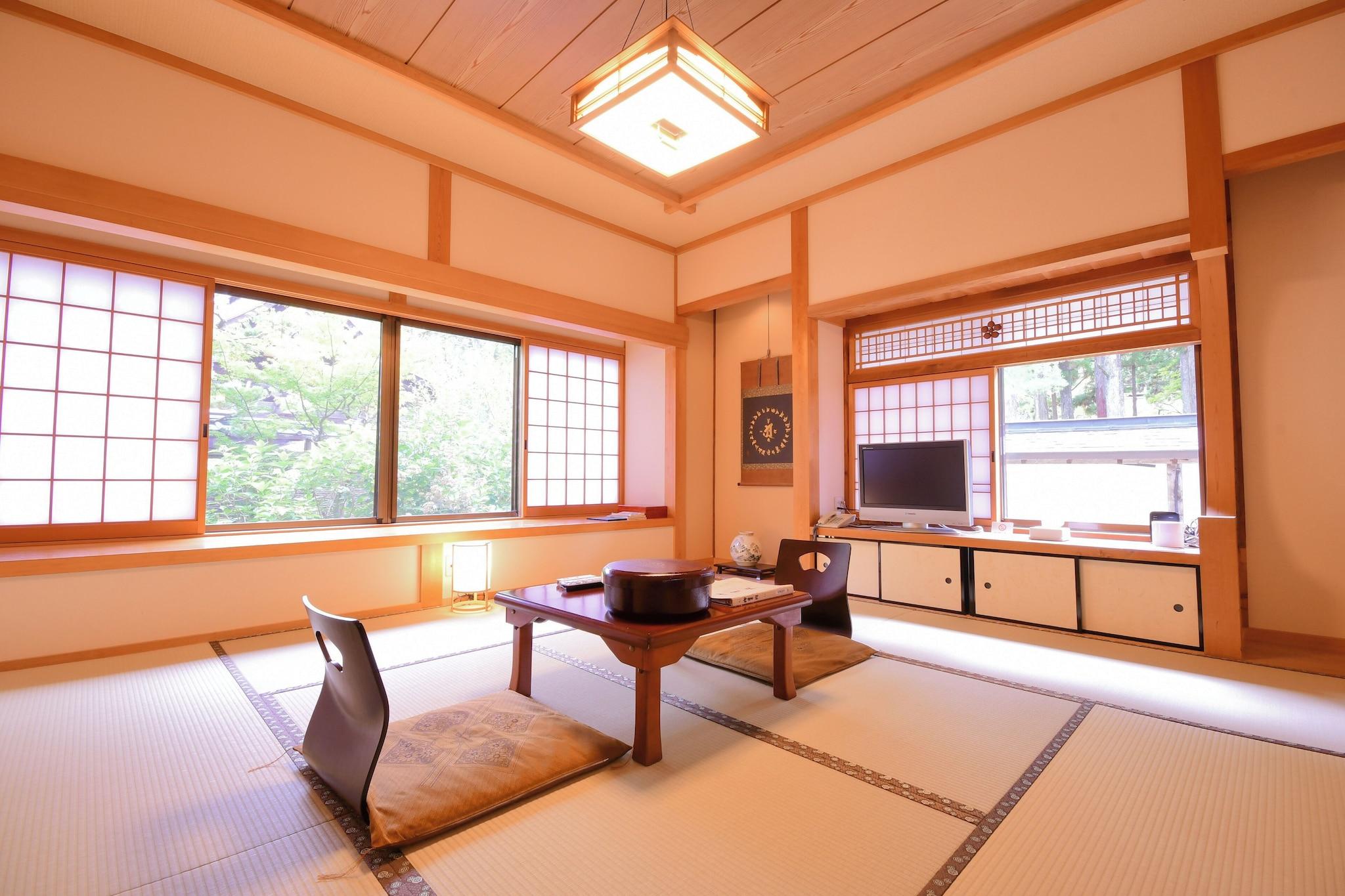 Triple Deluxe Non Smoking