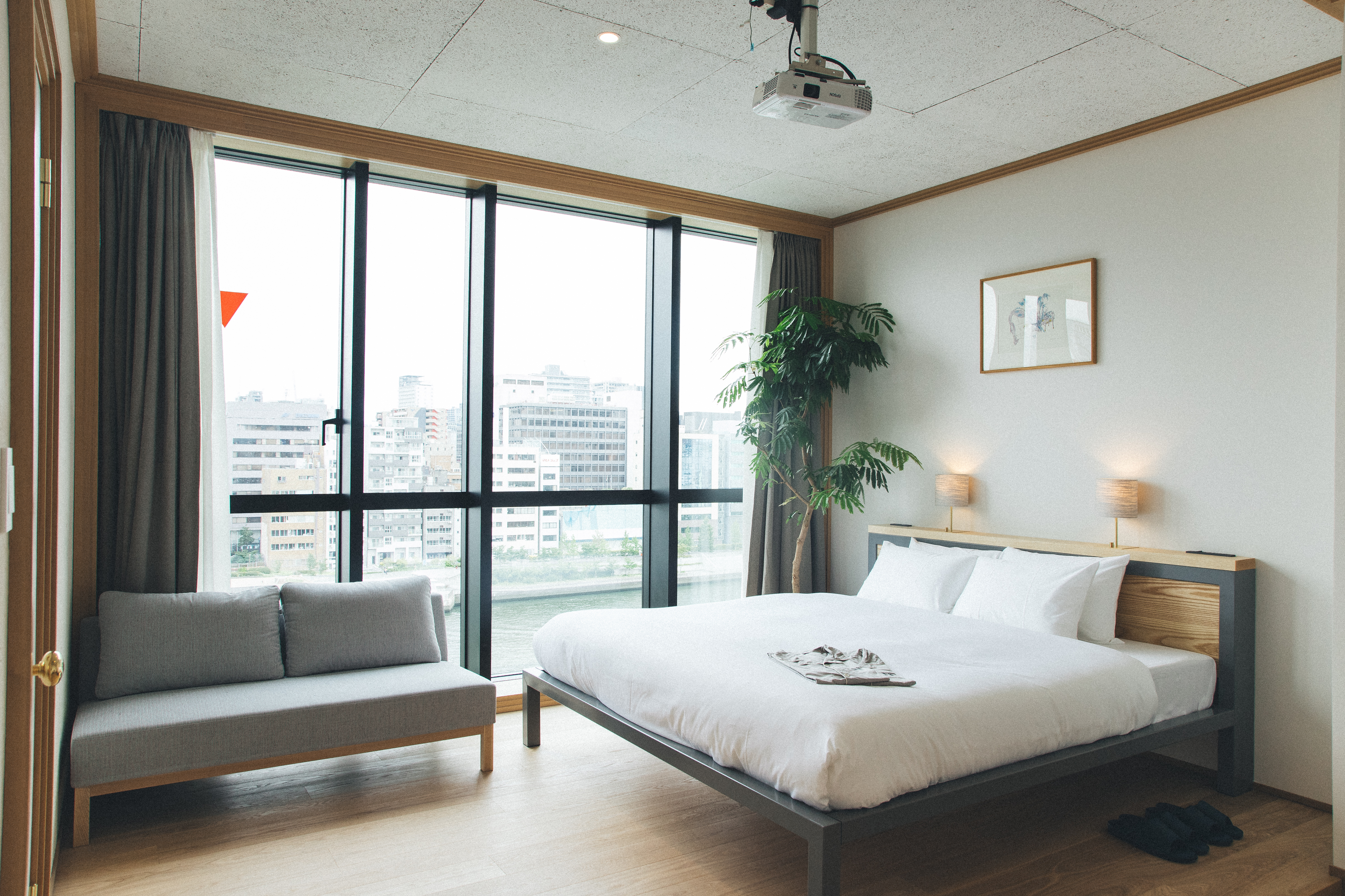 Room River View