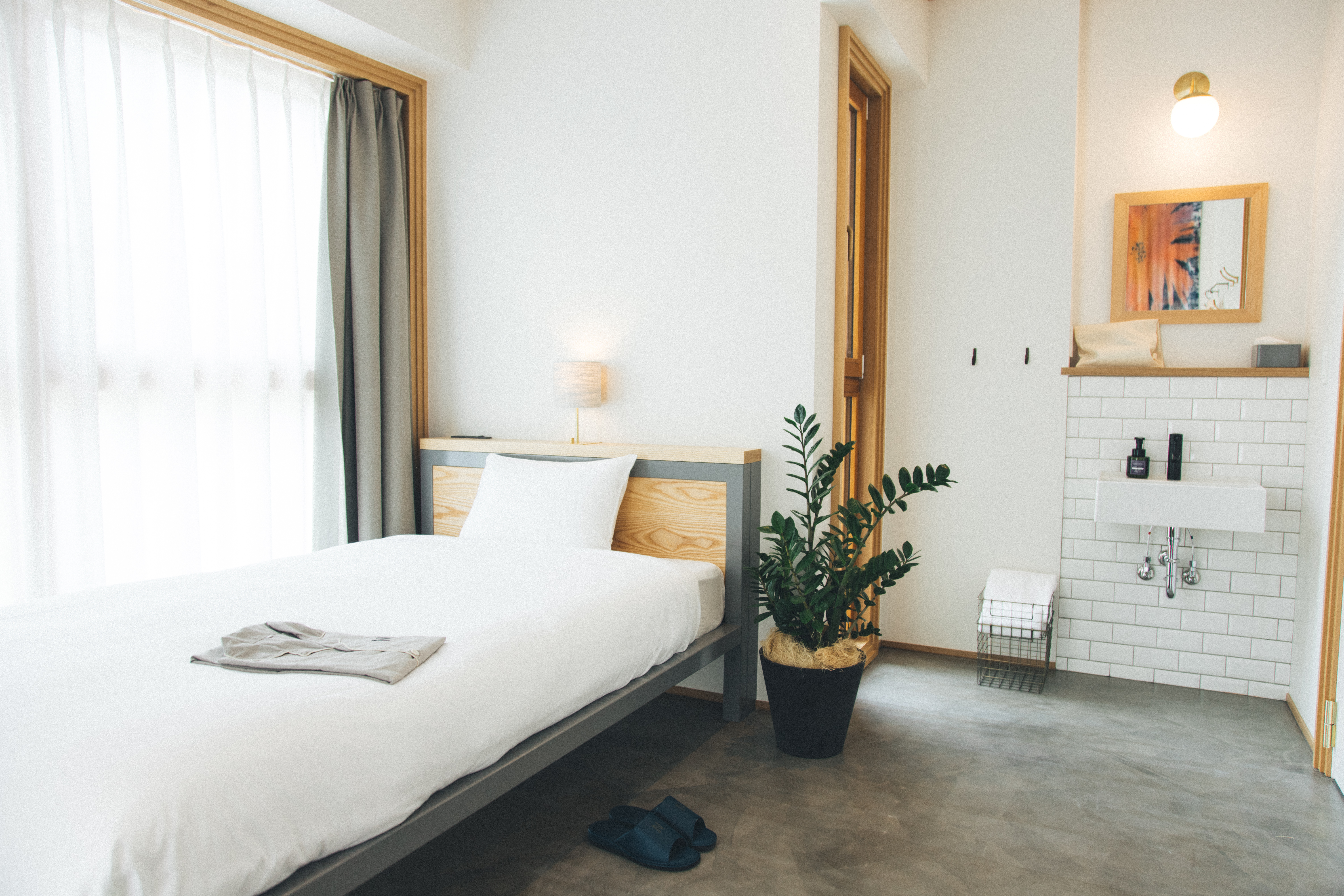 Single with Shared Bathroom