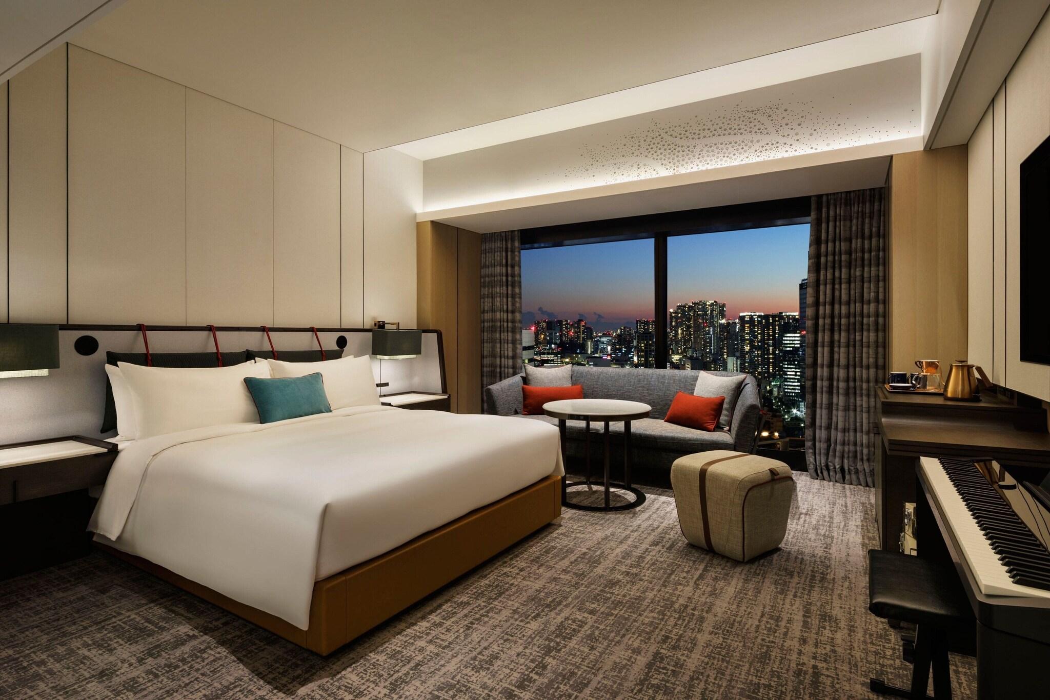 Quadruple Executive King Bed