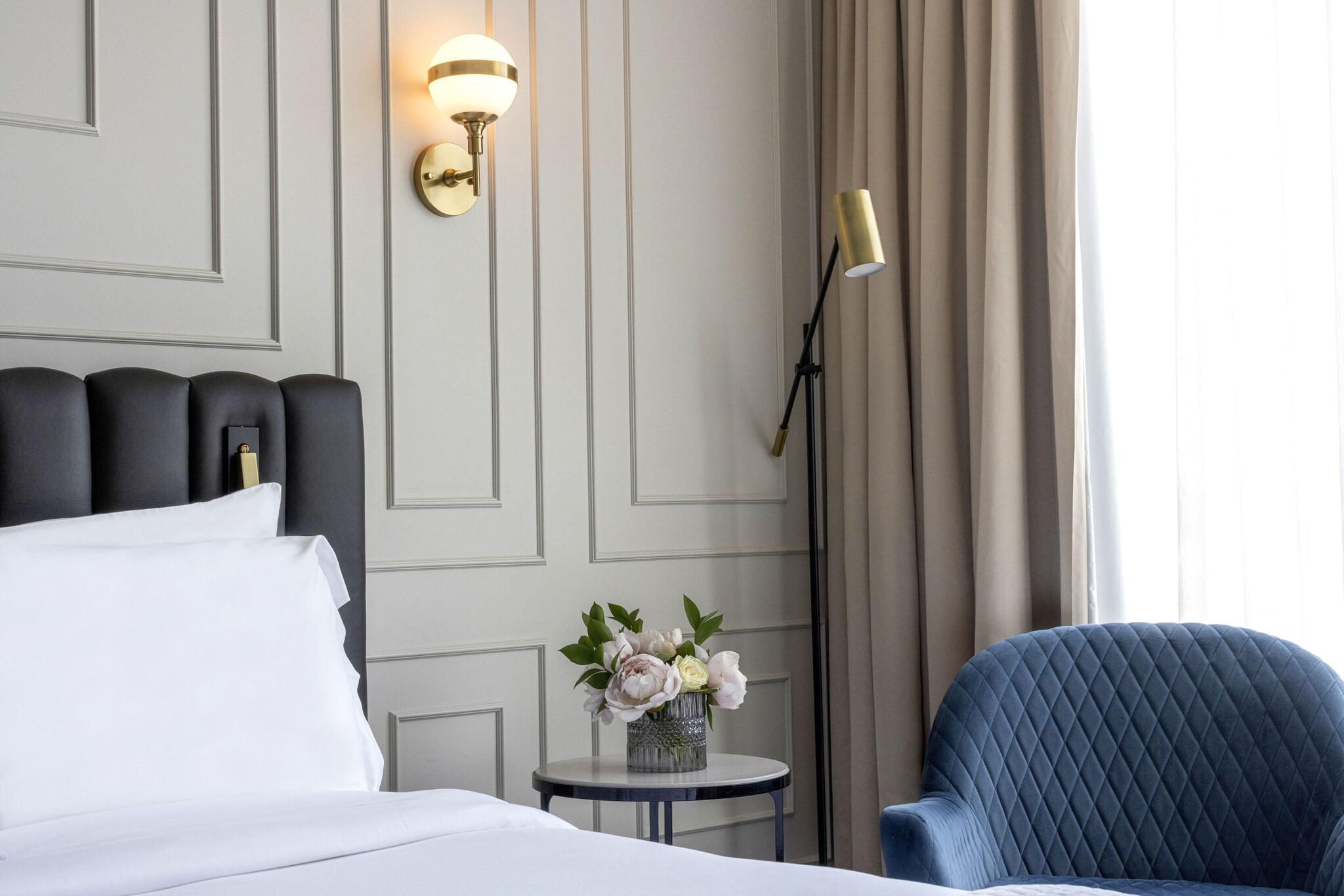 Double King Size Bed