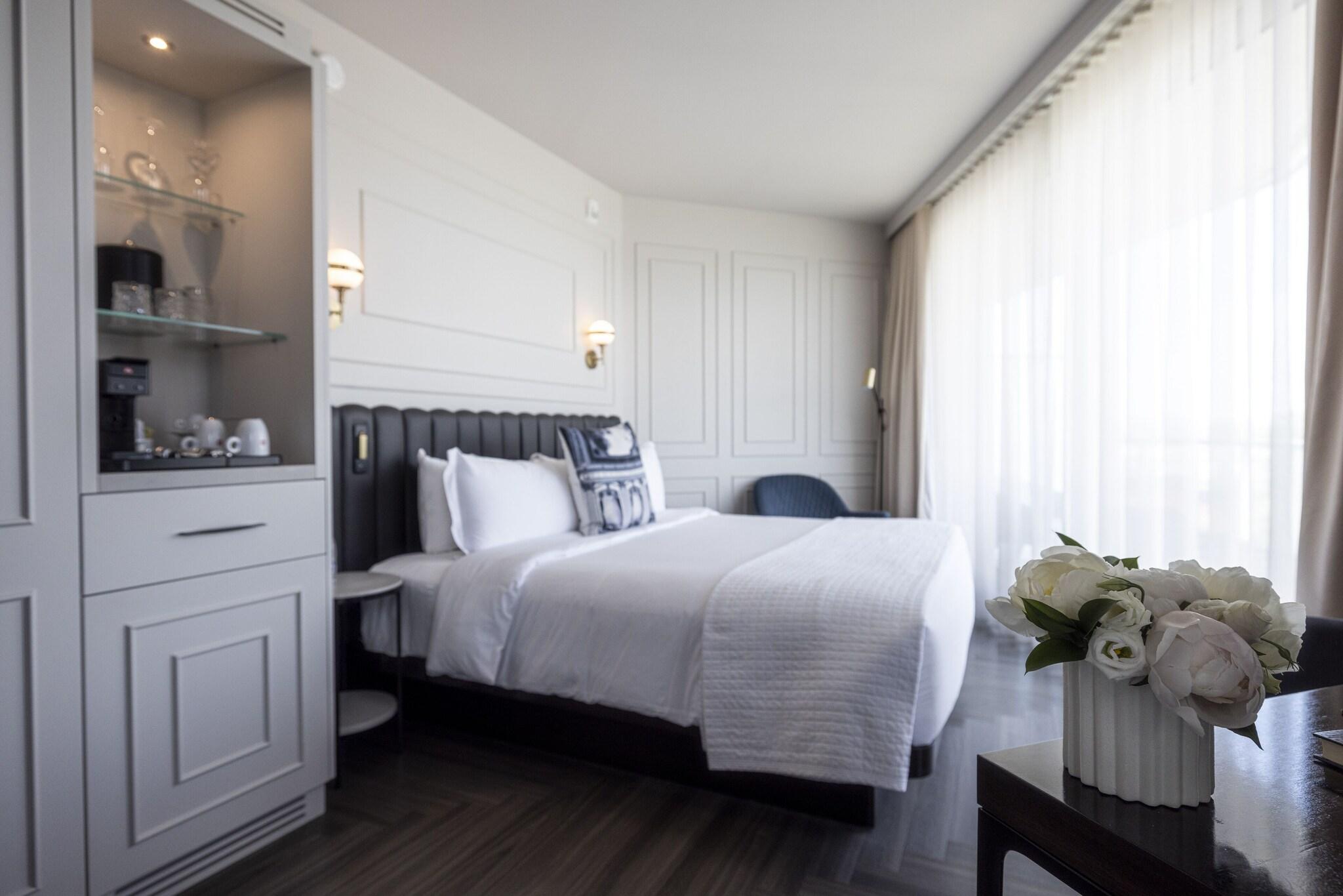 Double King Size Bed