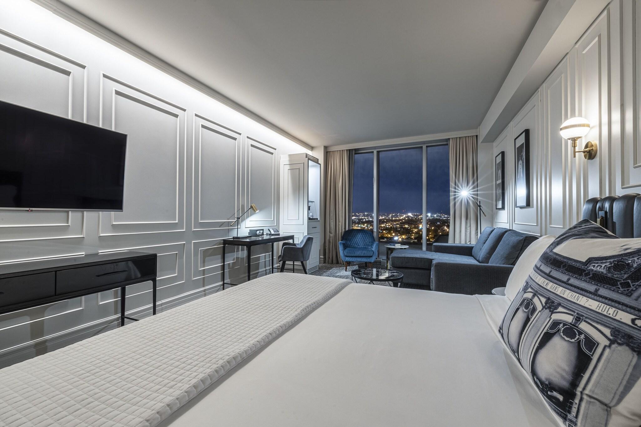 Double King Size Bed